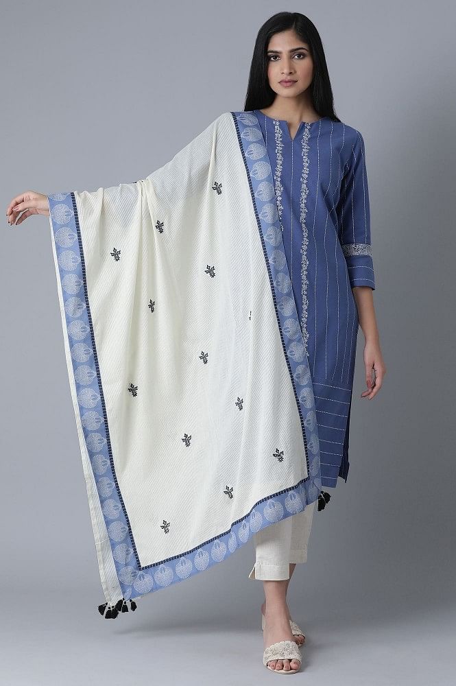 Ecru Embroidered Drape