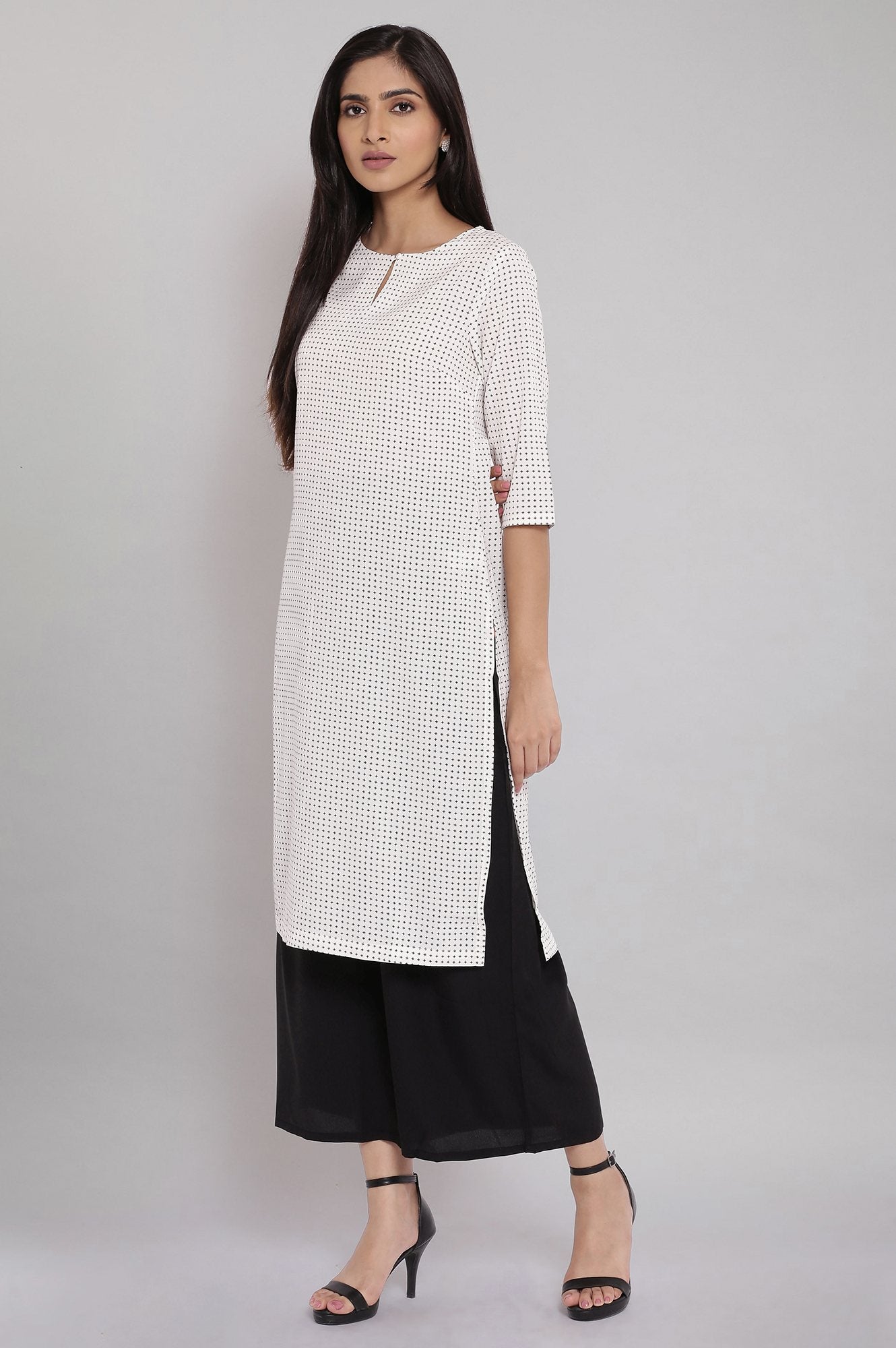 Ecru Printed kurta With Black Parallel Pants