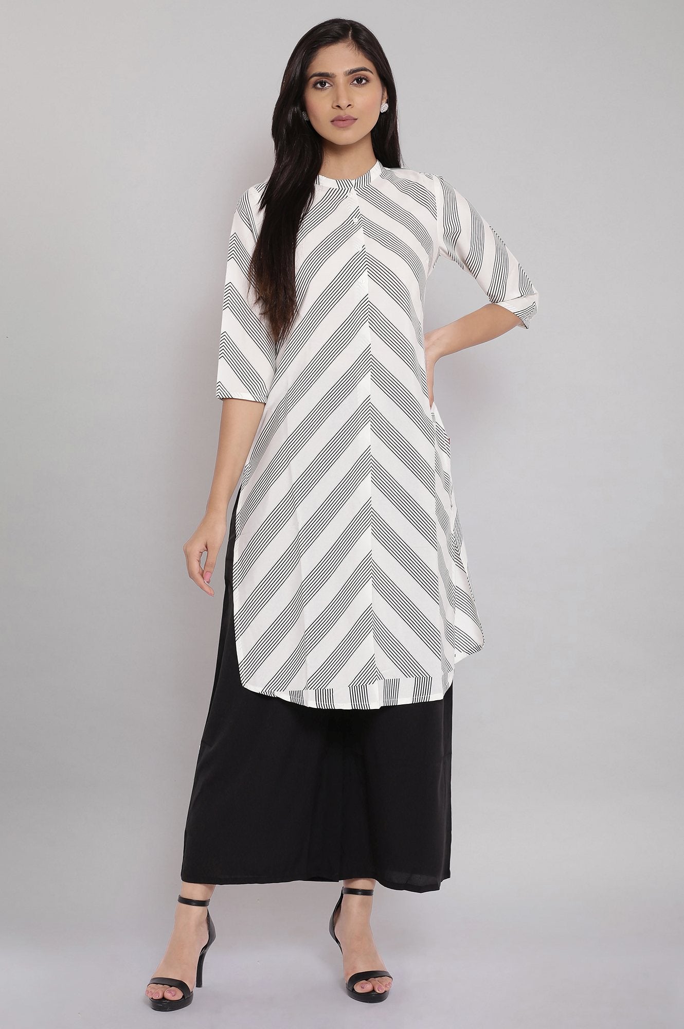 Ecru Printed kurta With Black Parallel Pants