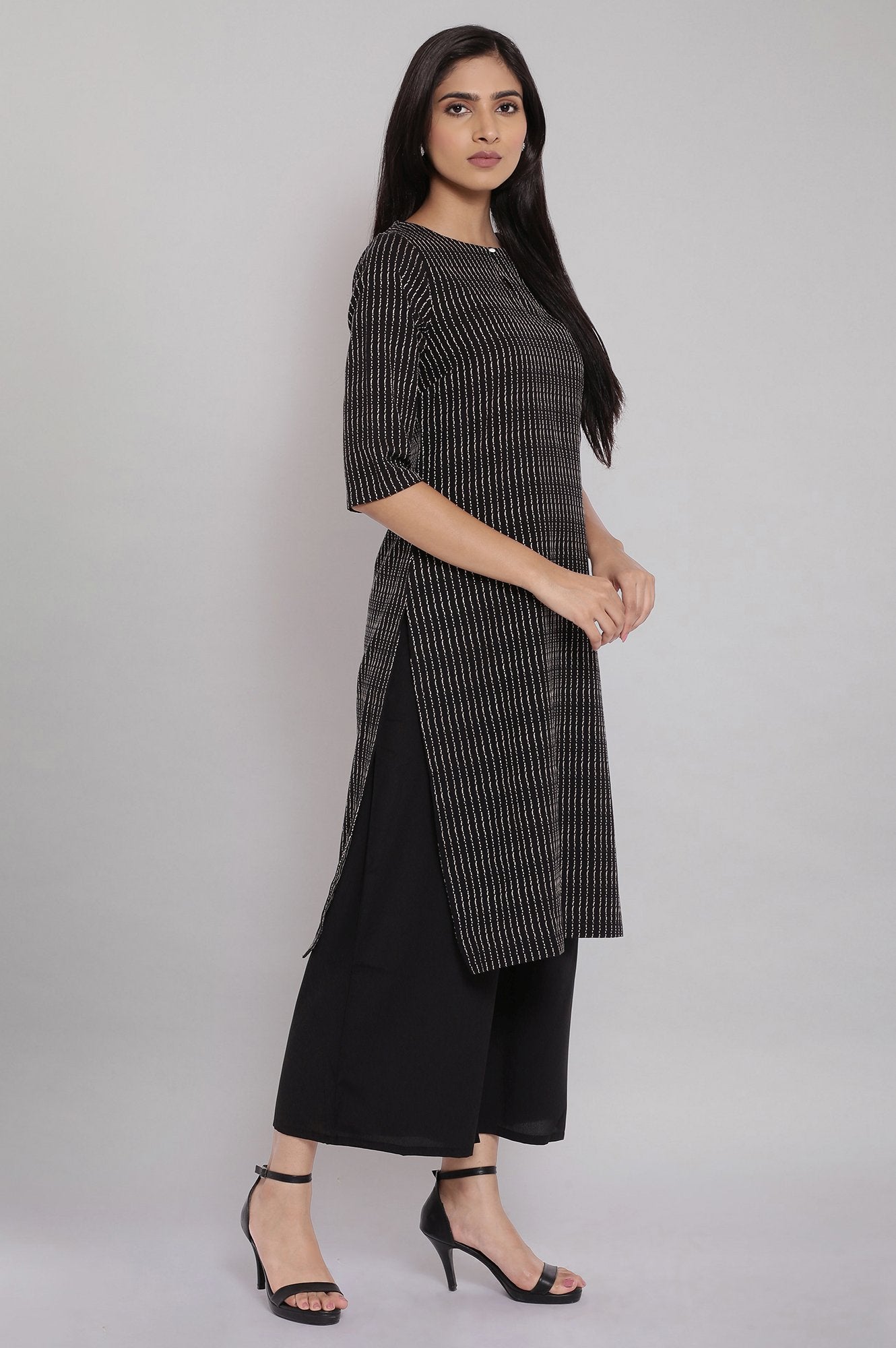 Black Printed kurta With Black Parallel Pants