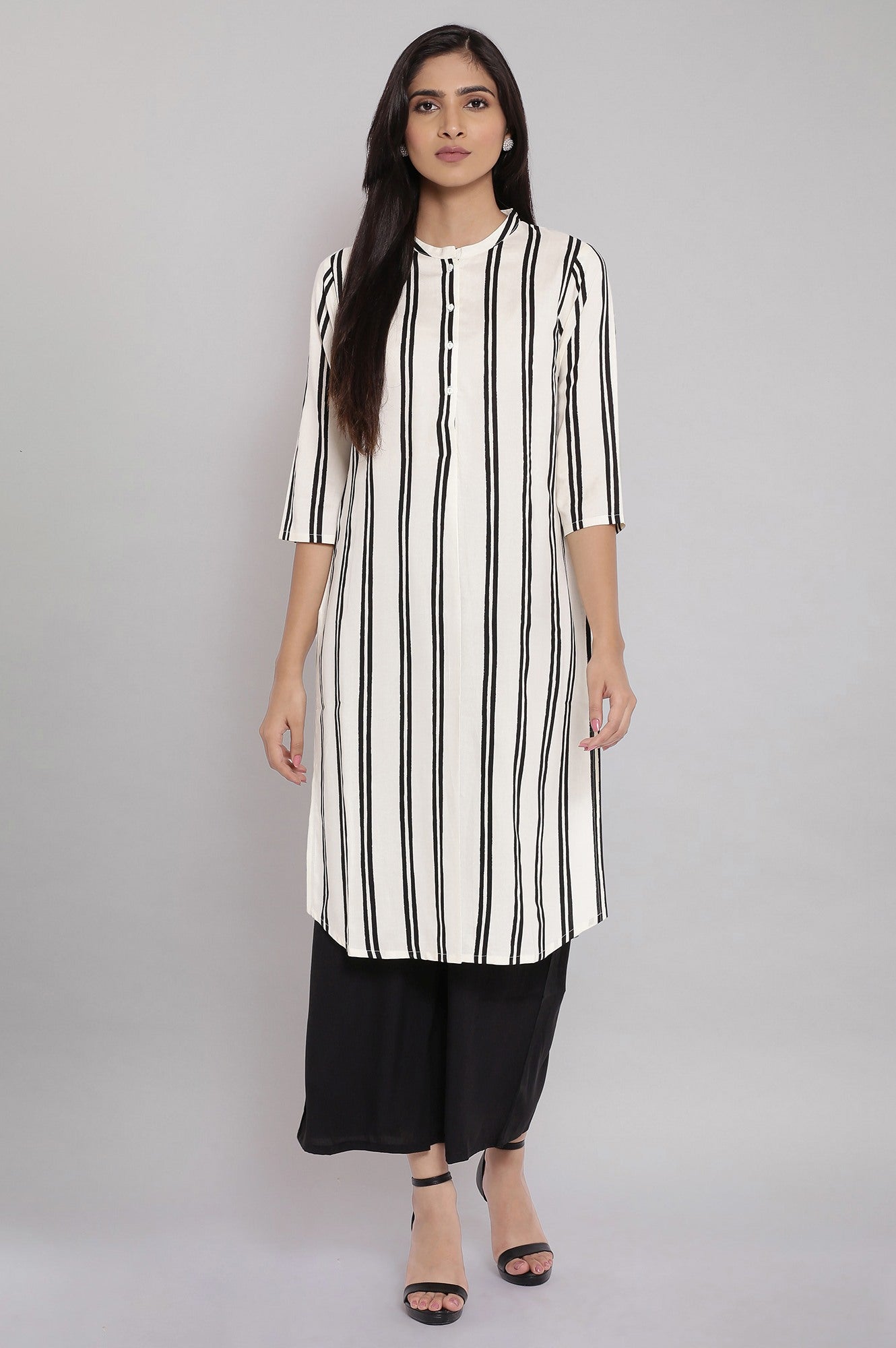 Ecru And Black Stripes Printed kurta With Parallel Pants