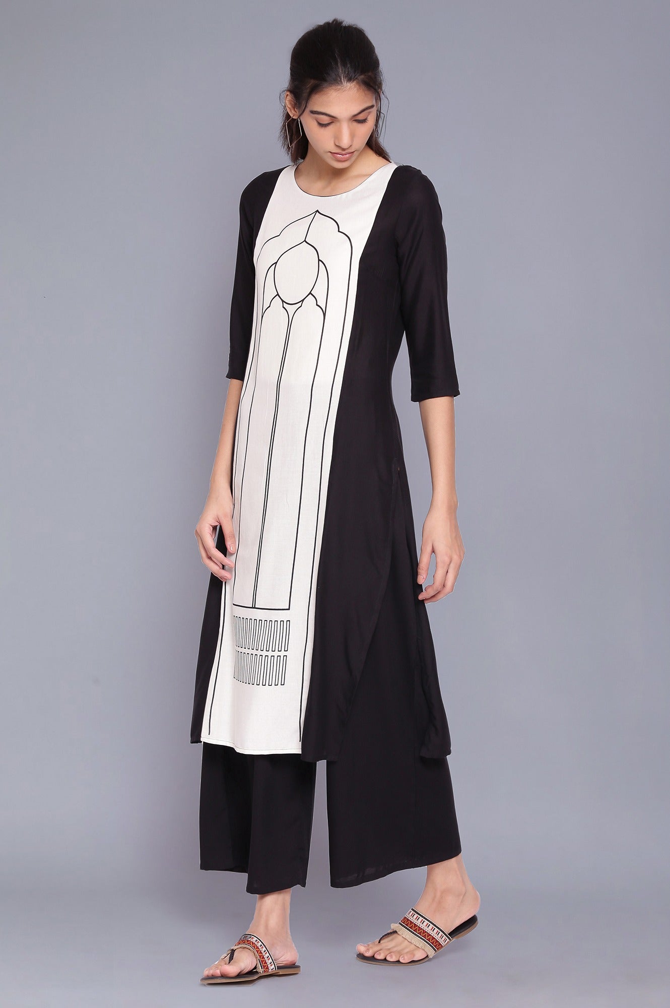 Black And Ecru Printed kurta With Parallel Pants