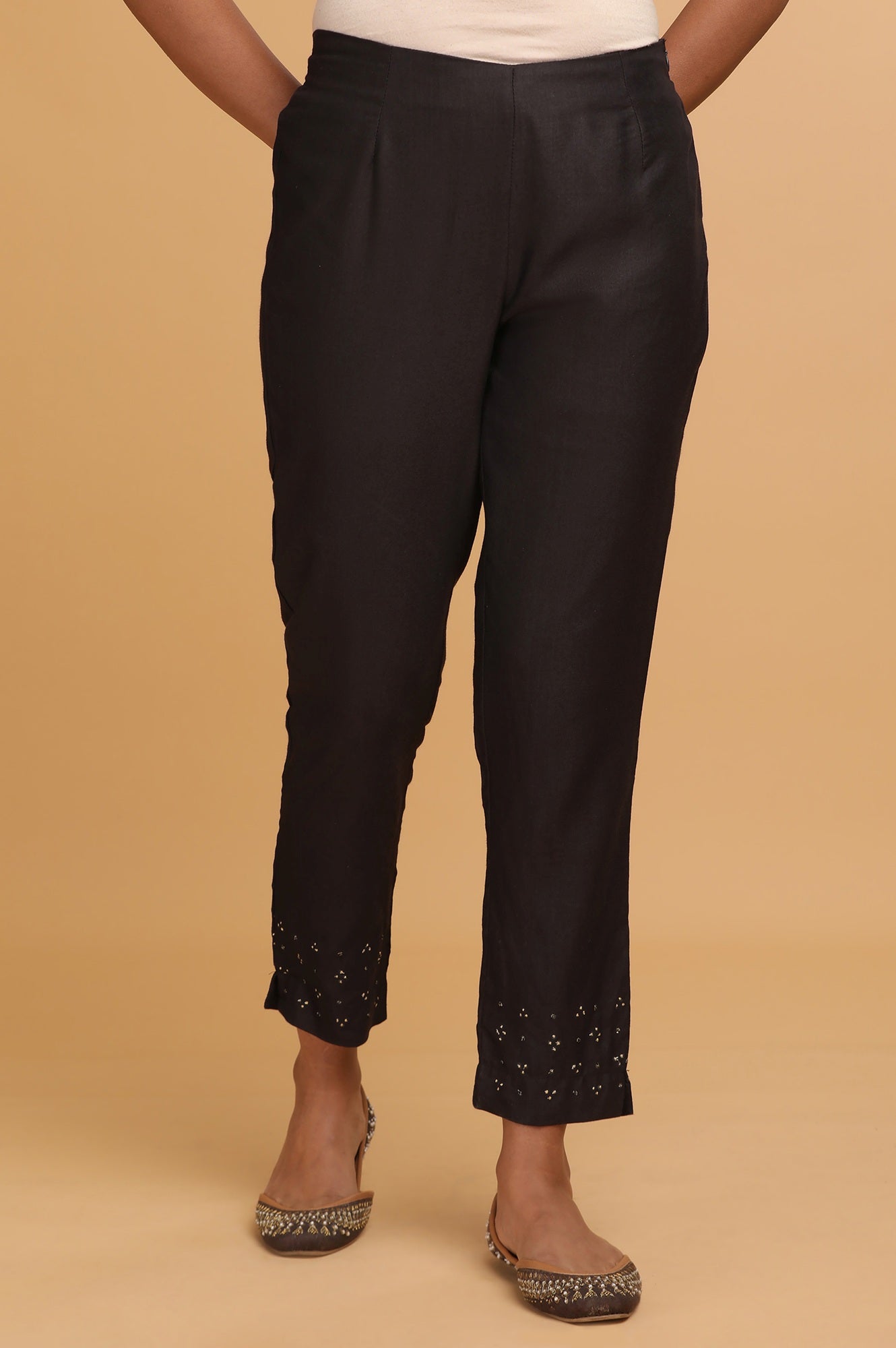 Black Solid Slim Pants