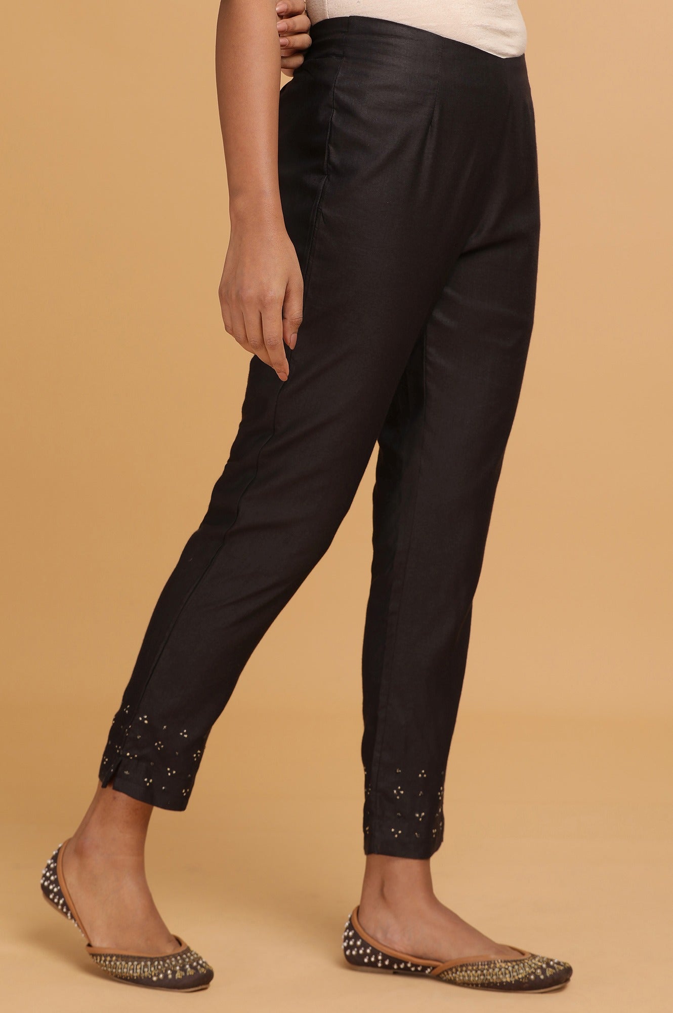 Black Solid Slim Pants