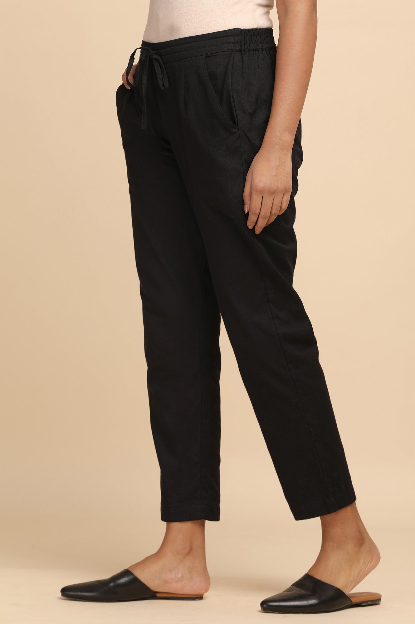 Black Solid Straight Pants