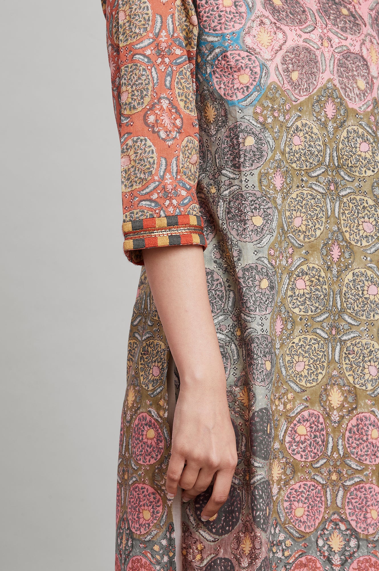 Earthy Multicoloured Jaal Print kurta