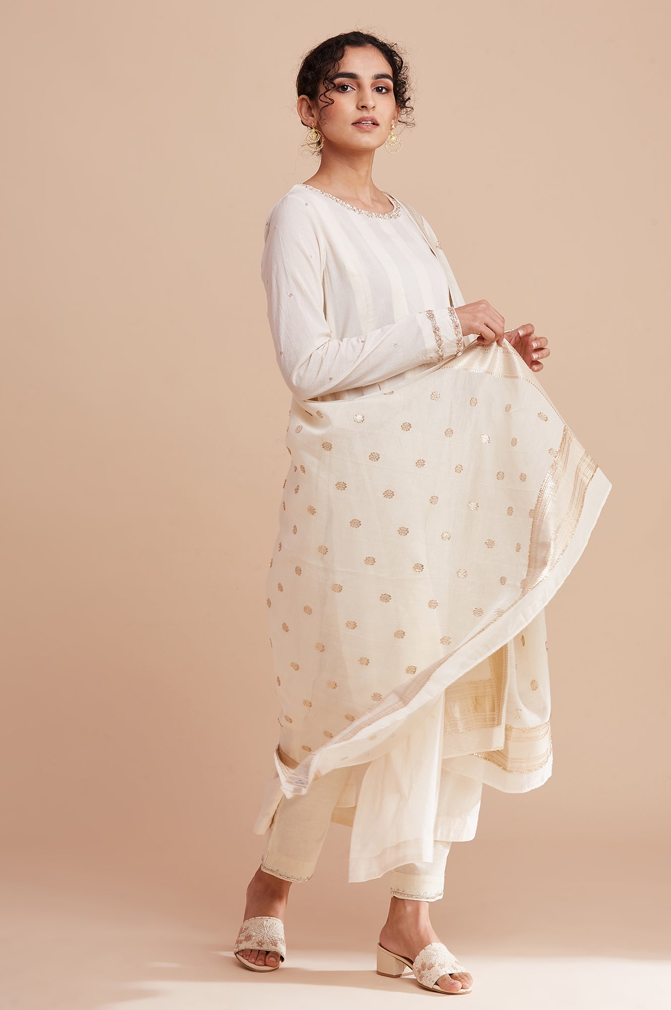 Ecru Chanderi Jacquard Drape