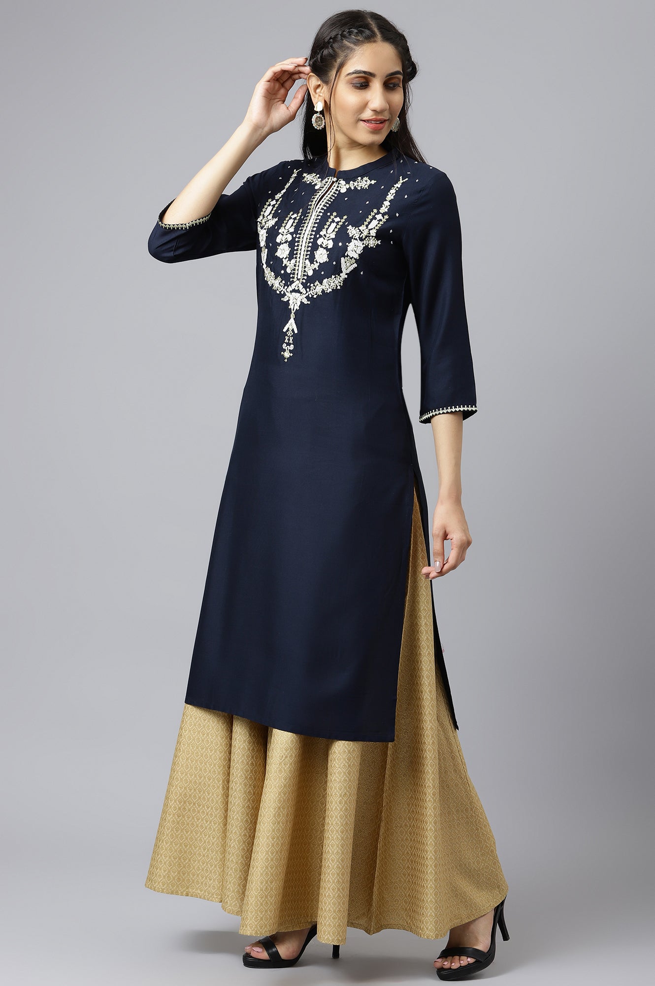 Blue Embroidered Straight kurta