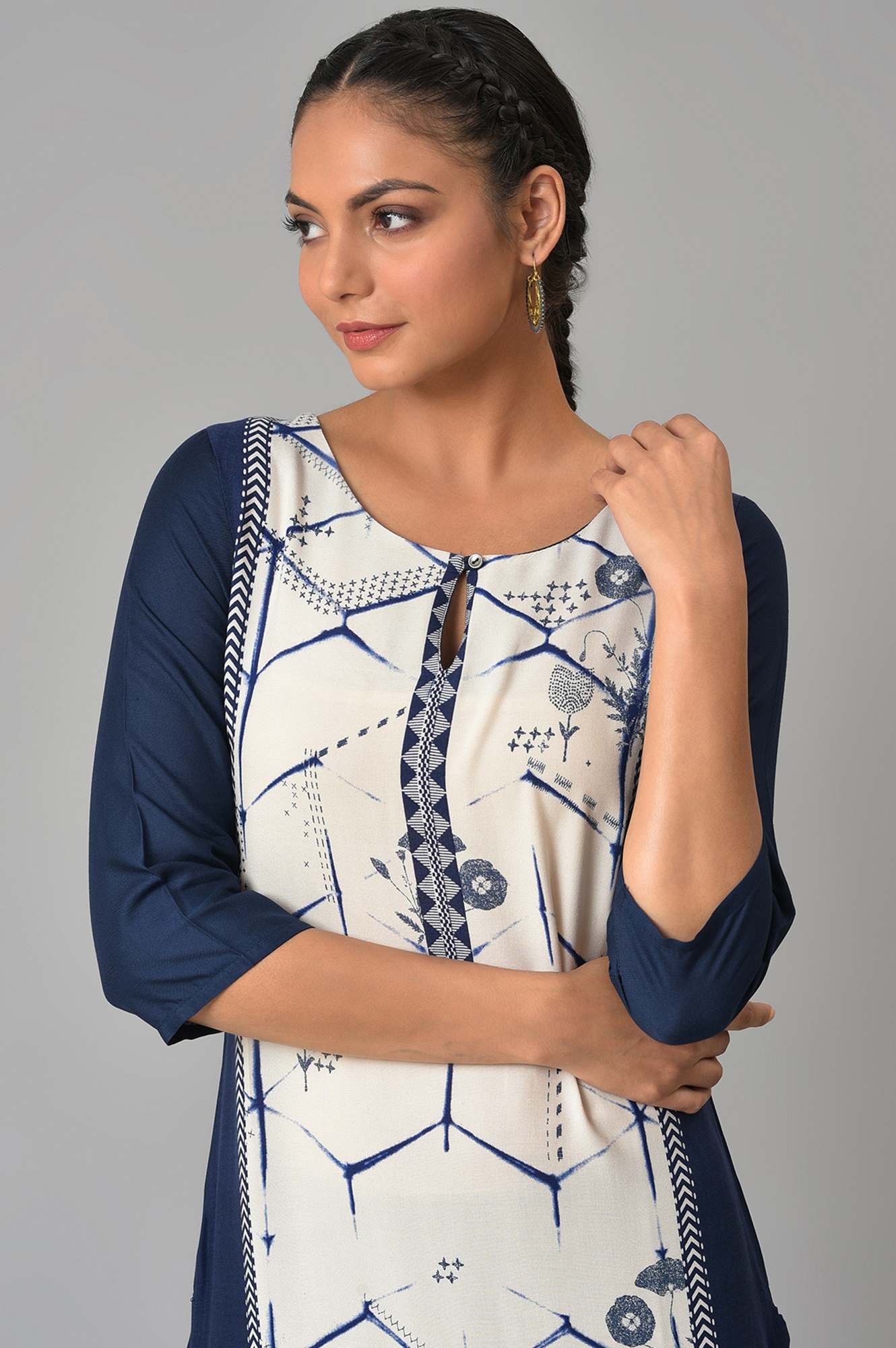 Blue And White Printed Straight kurta