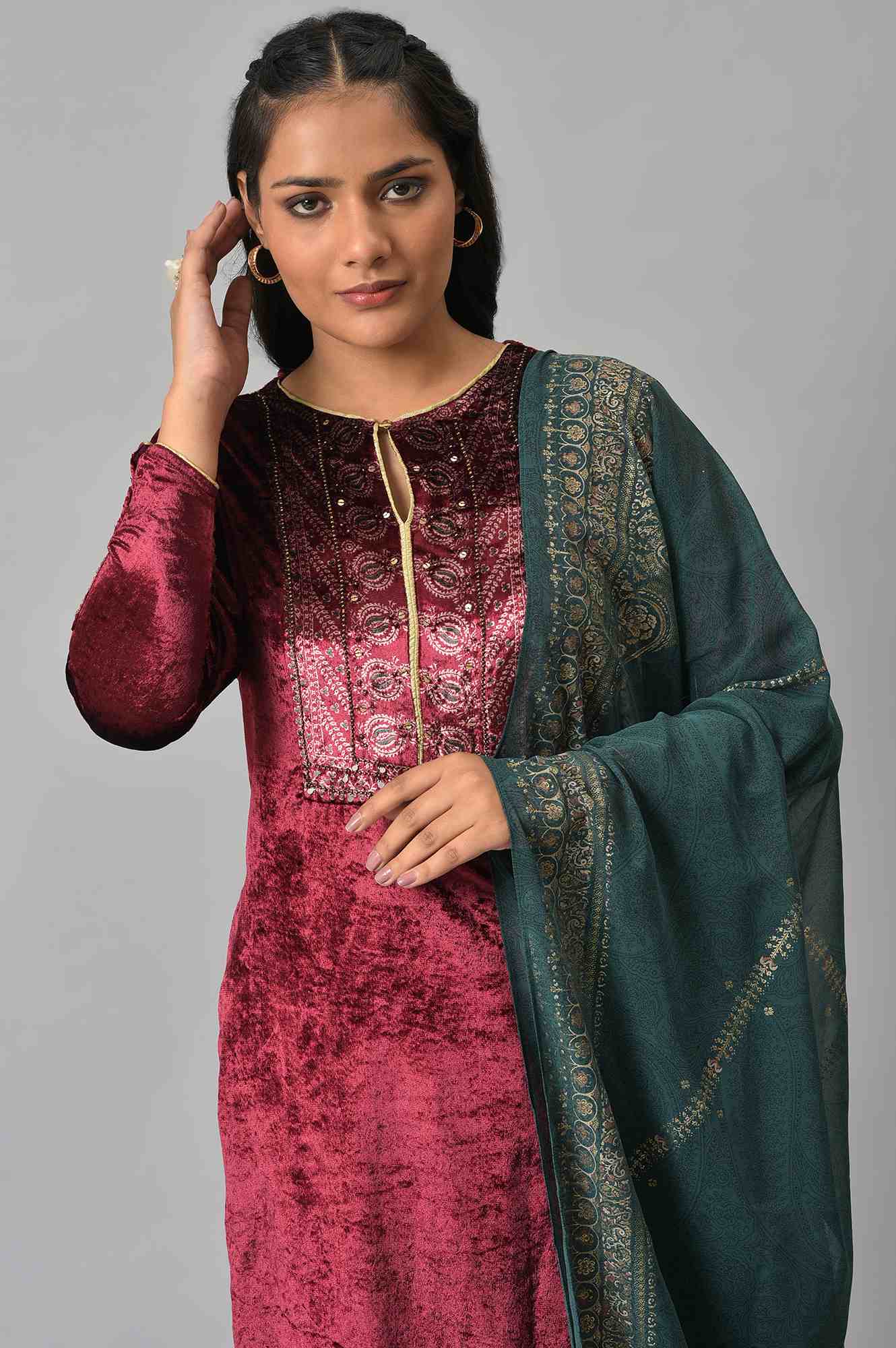 Maroon Velvet Sequined kurta With Green Parallel Pants And Dupatta