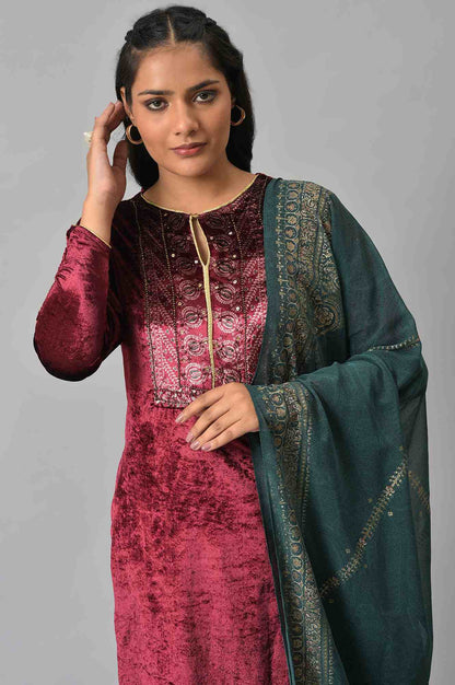 Maroon Velvet Sequined Kurta With Green Parallel Pants And Dupatta