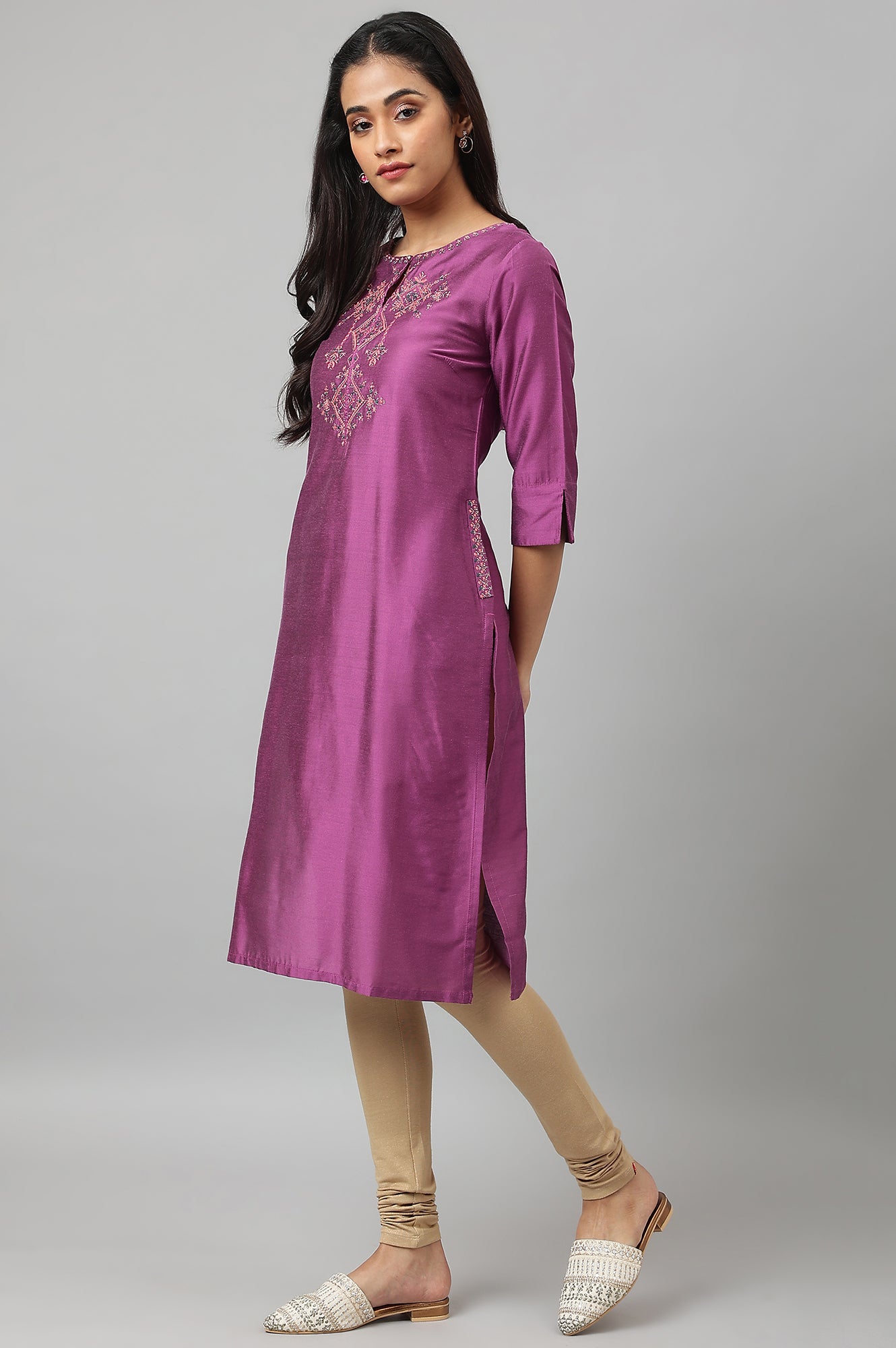 Purple Embroidered Straight kurta