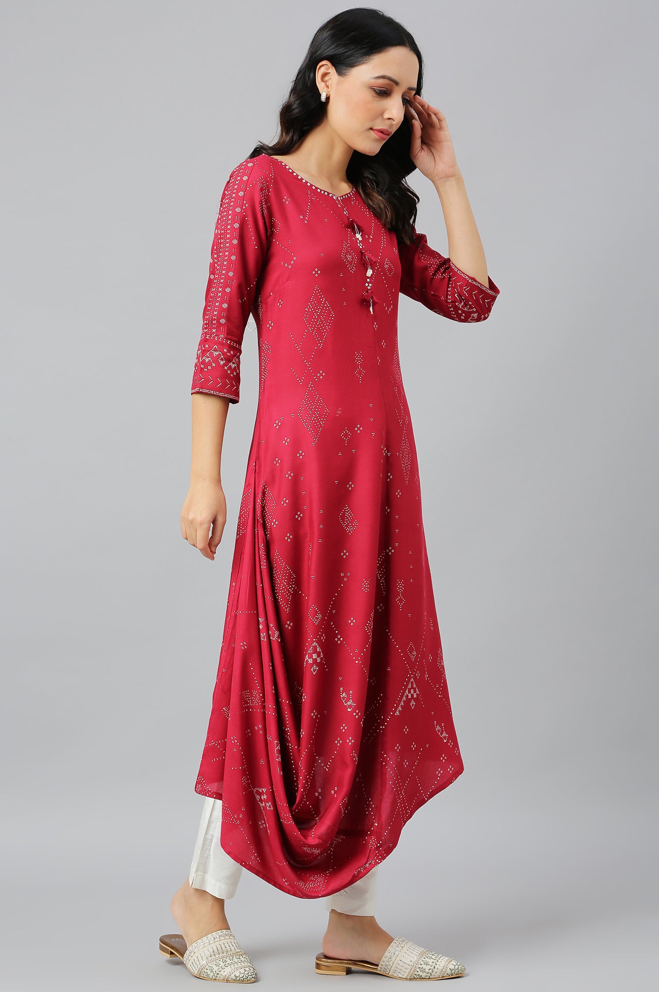 Maroon Cowl Hemline kurta With Shell Detail