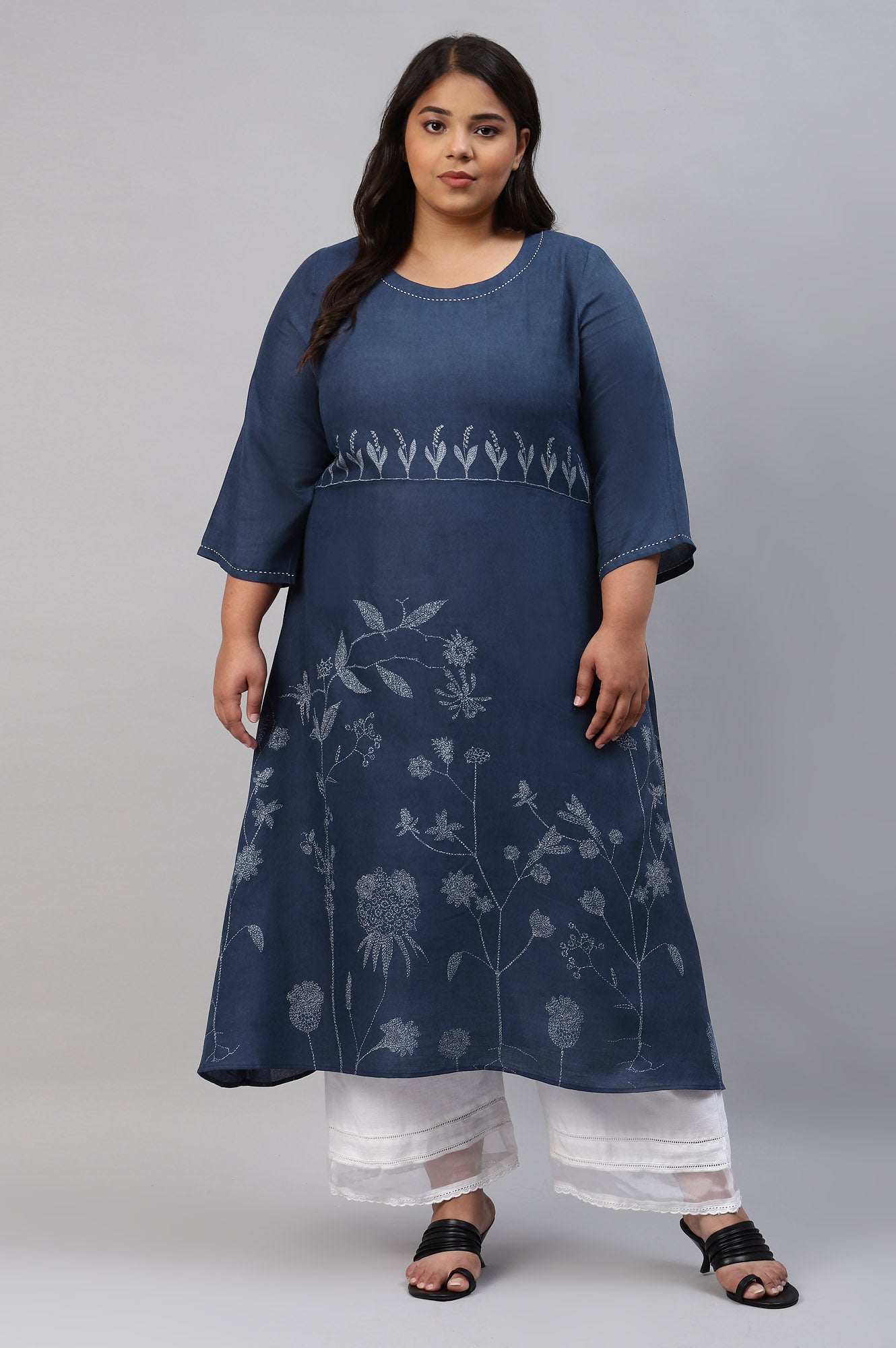 Plus Size Indo Floral kurta With Kantha Details