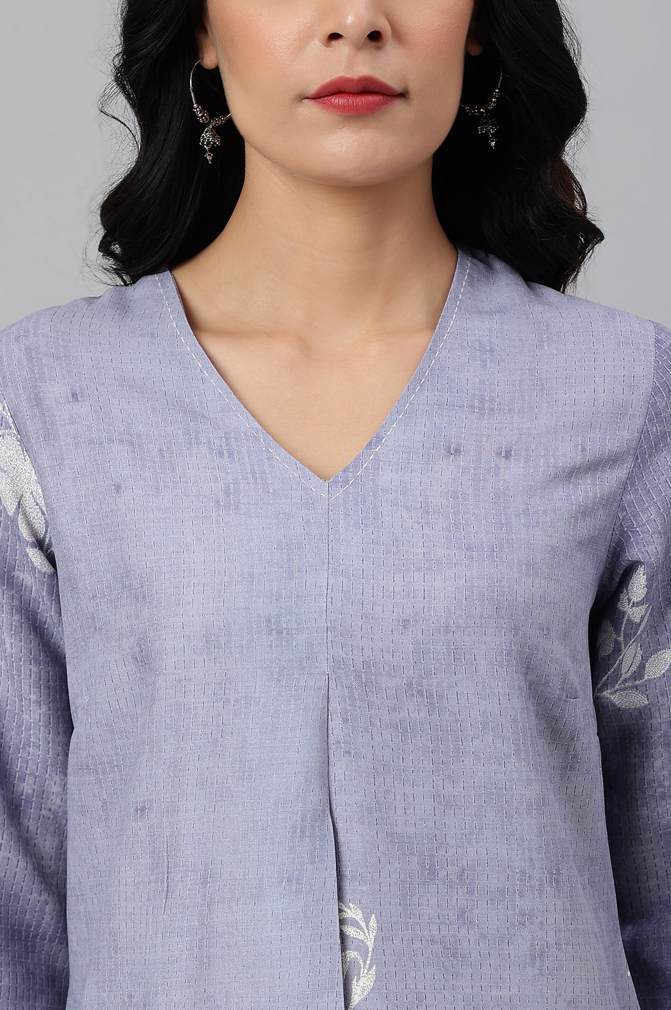 Blue Floral Print V-Neck kurta