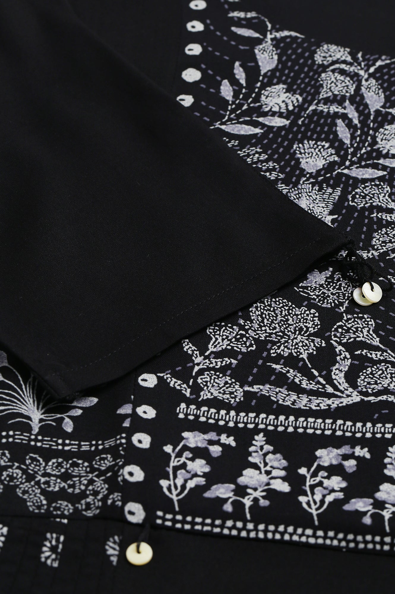 Black Floral Side Pleated kurta In Round Neck