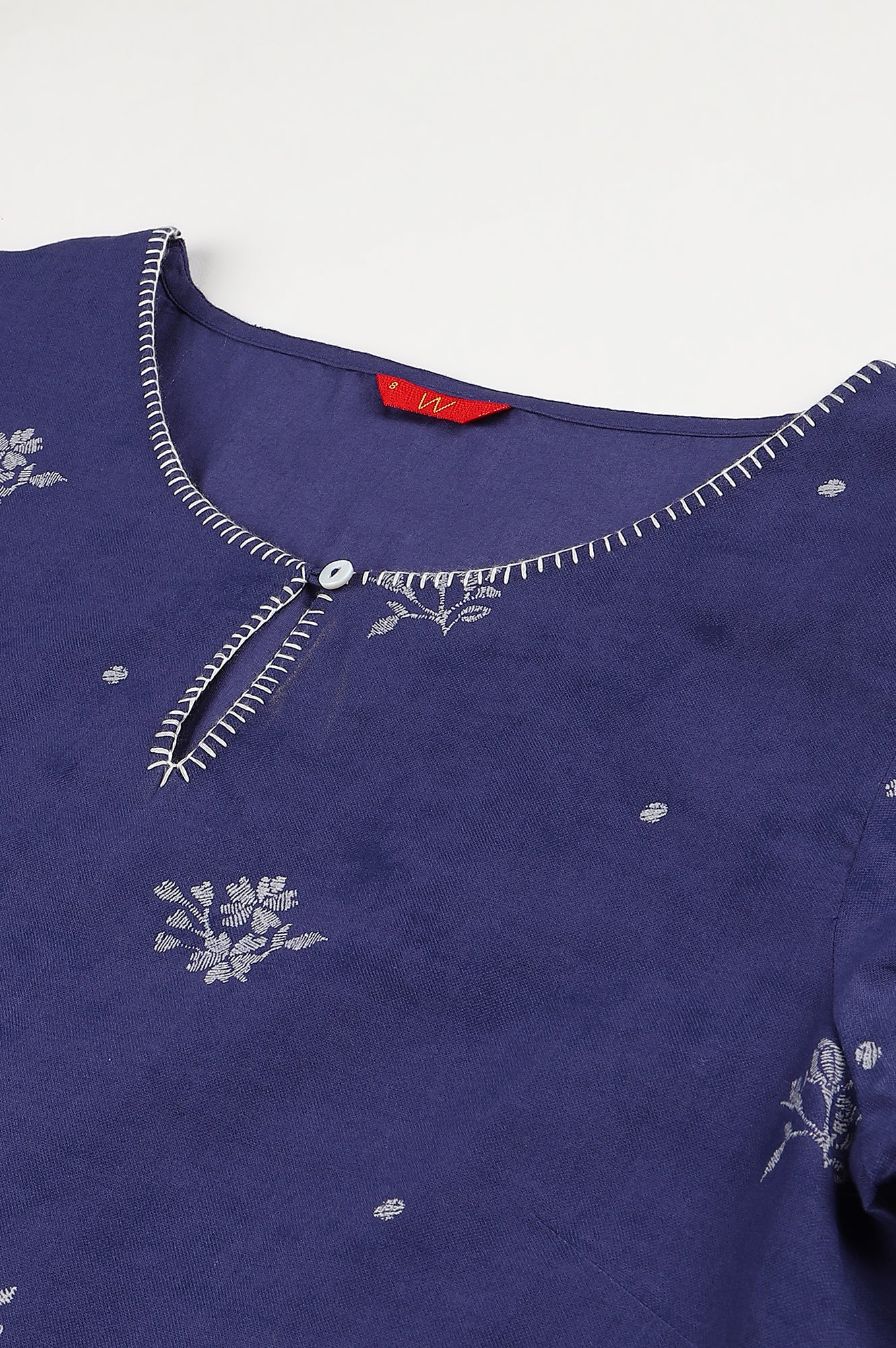 Blue Floral Print kurta With Embroidered Neck