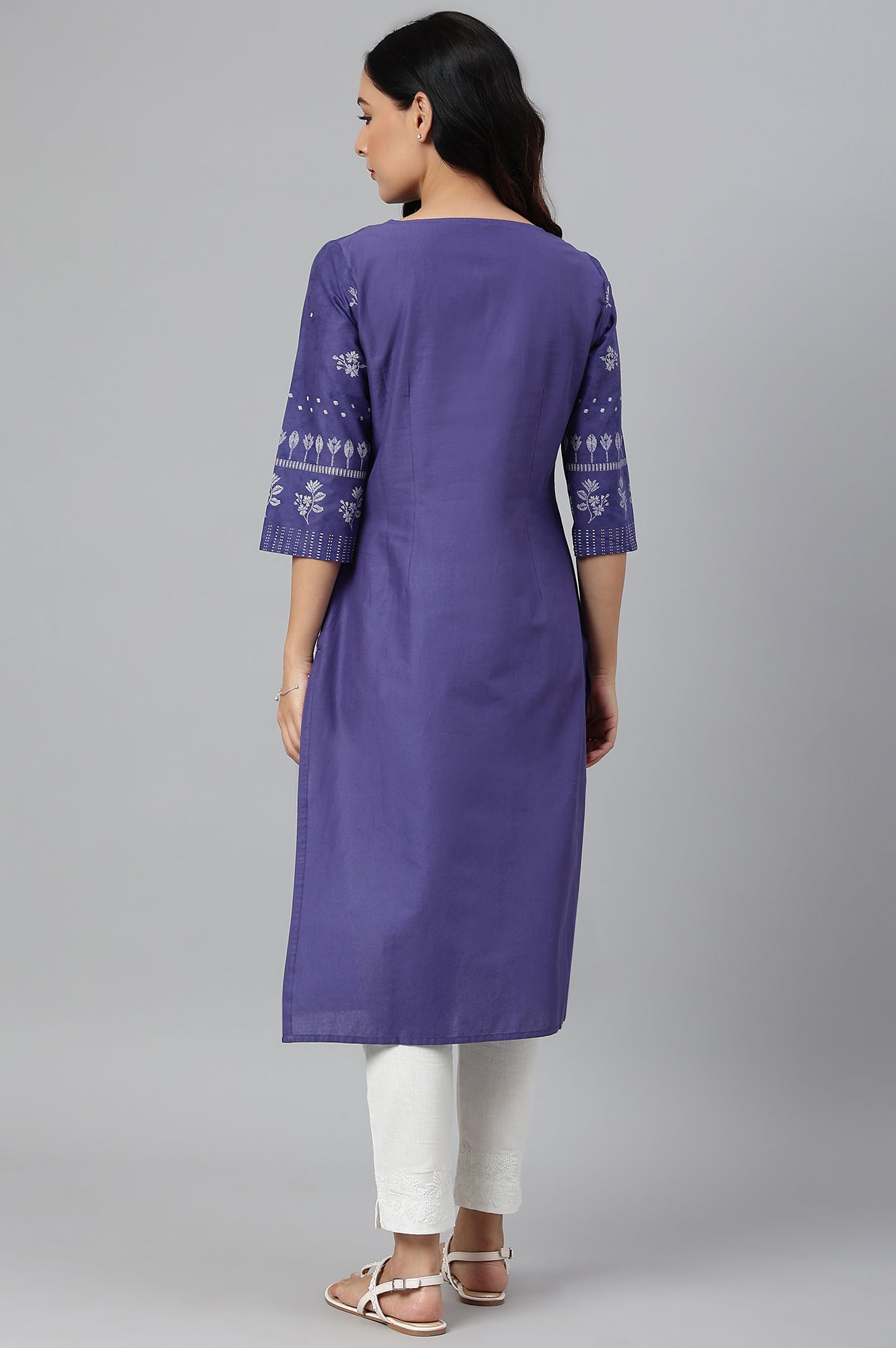 Blue Floral Print kurta With Embroidered Neck