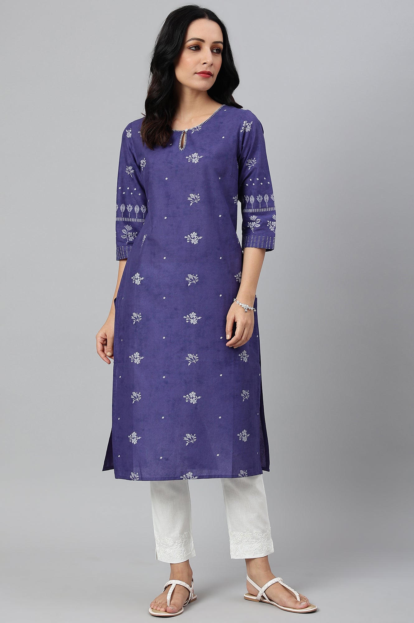 Blue Floral Print kurta With Embroidered Neck