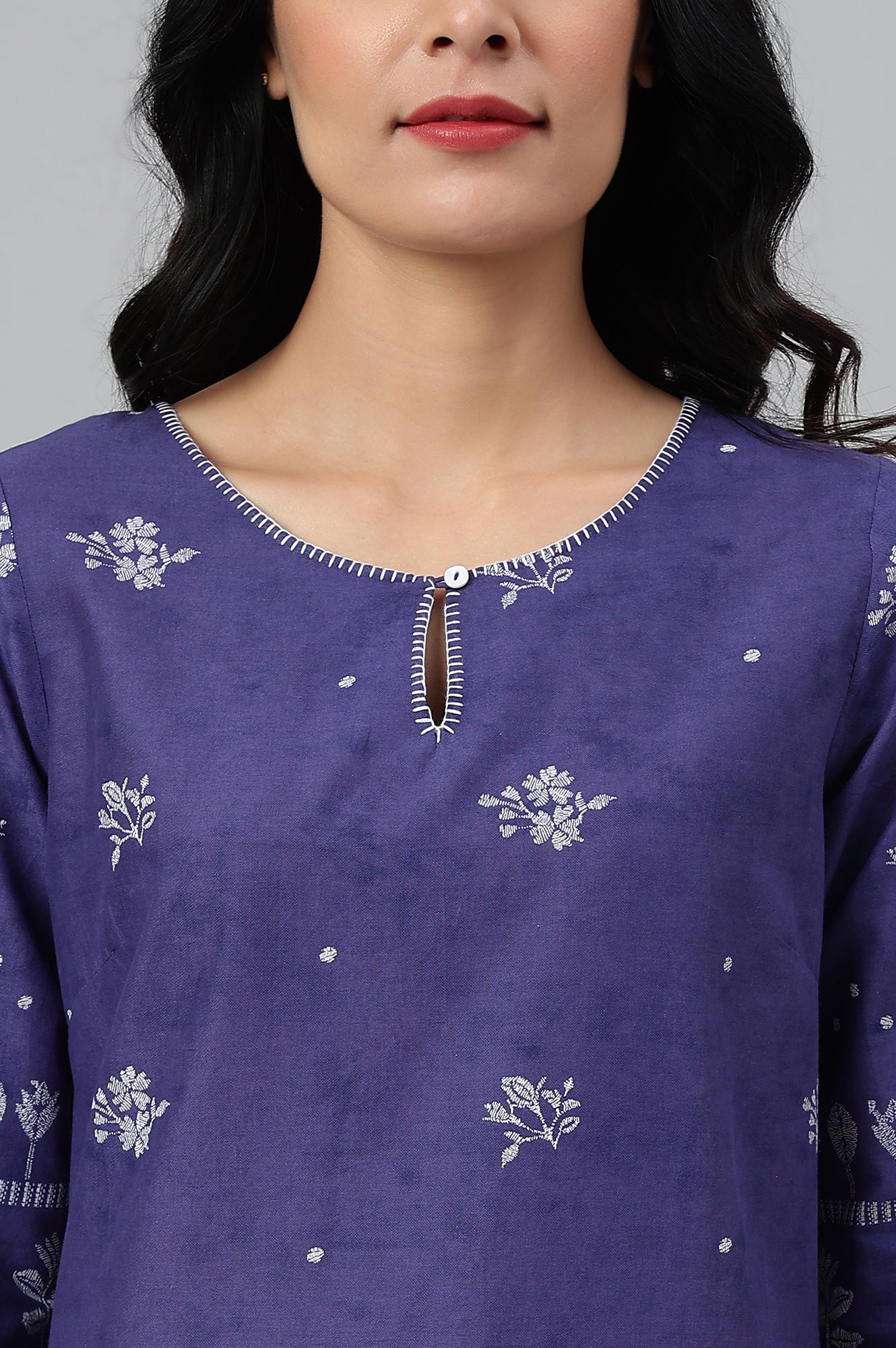 Blue Floral Print kurta With Embroidered Neck