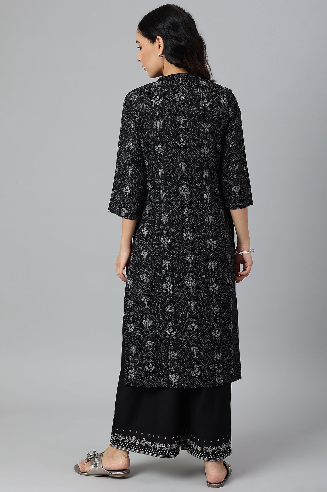 Black Floral Print kurta With Shoulder Panels