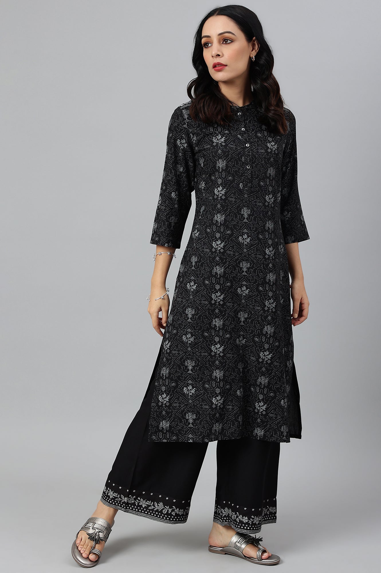 Black Floral Print kurta With Shoulder Panels