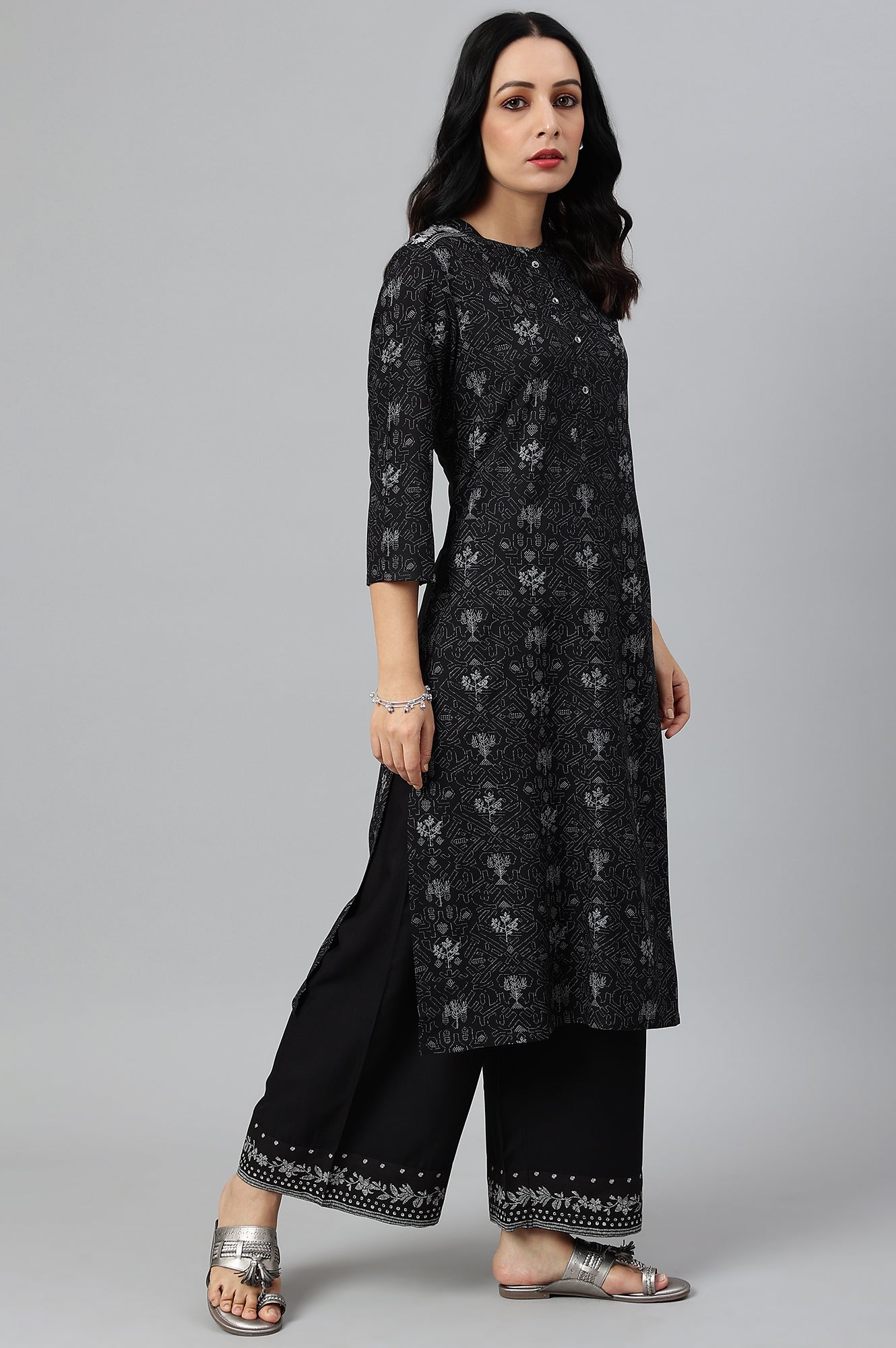 Black Floral Print kurta With Shoulder Panels