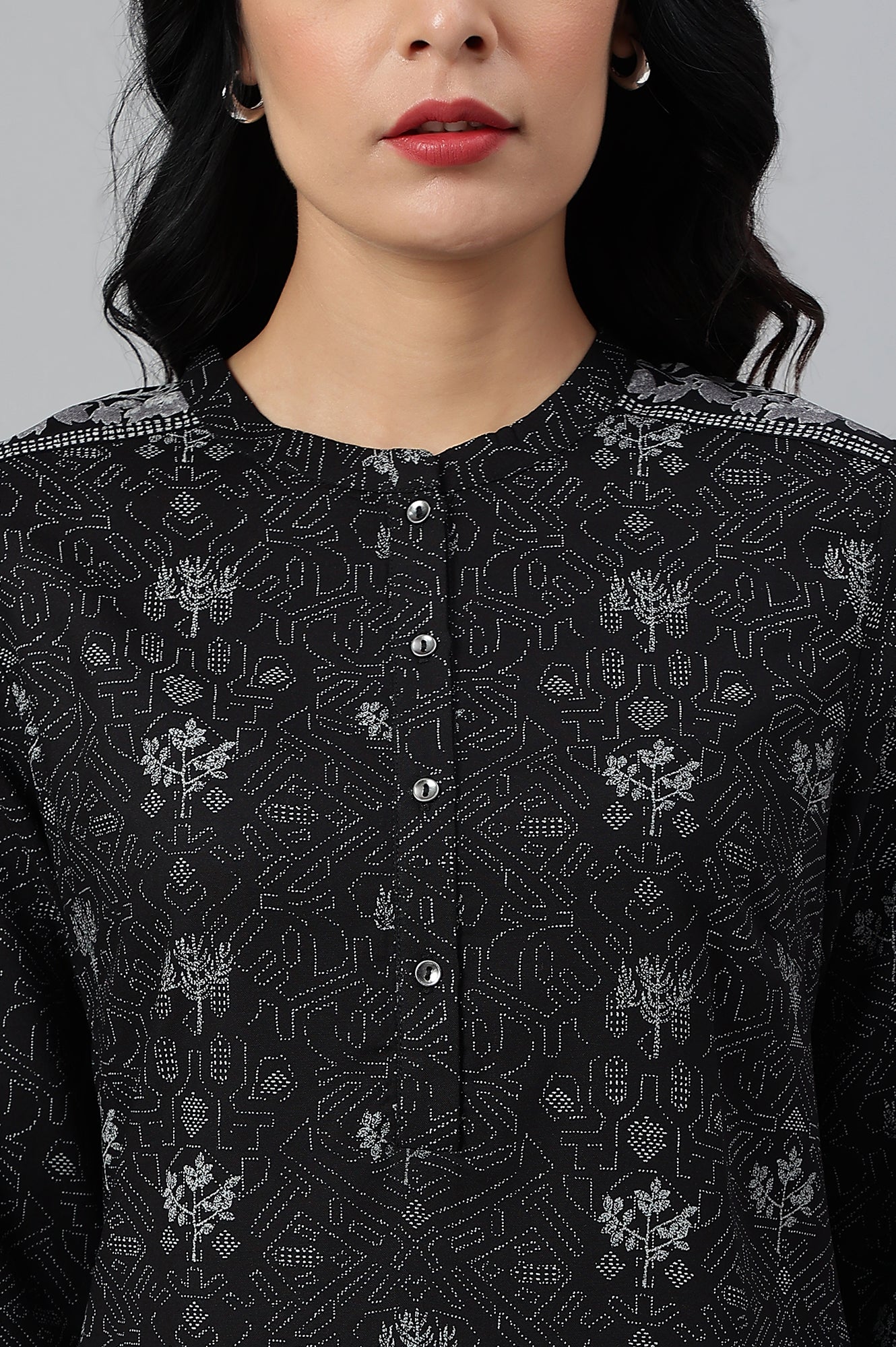 Black Floral Print kurta With Shoulder Panels