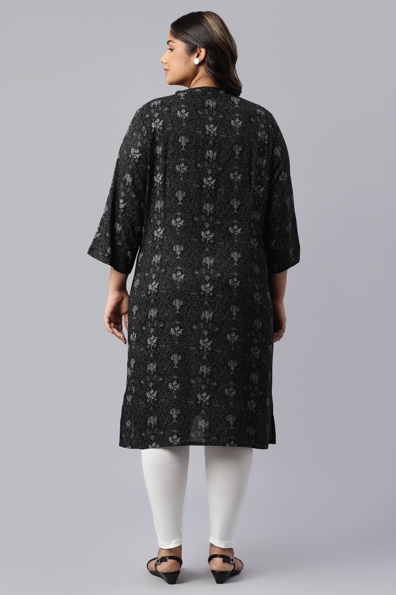 Black Floral Print kurta With Shoulder Panels