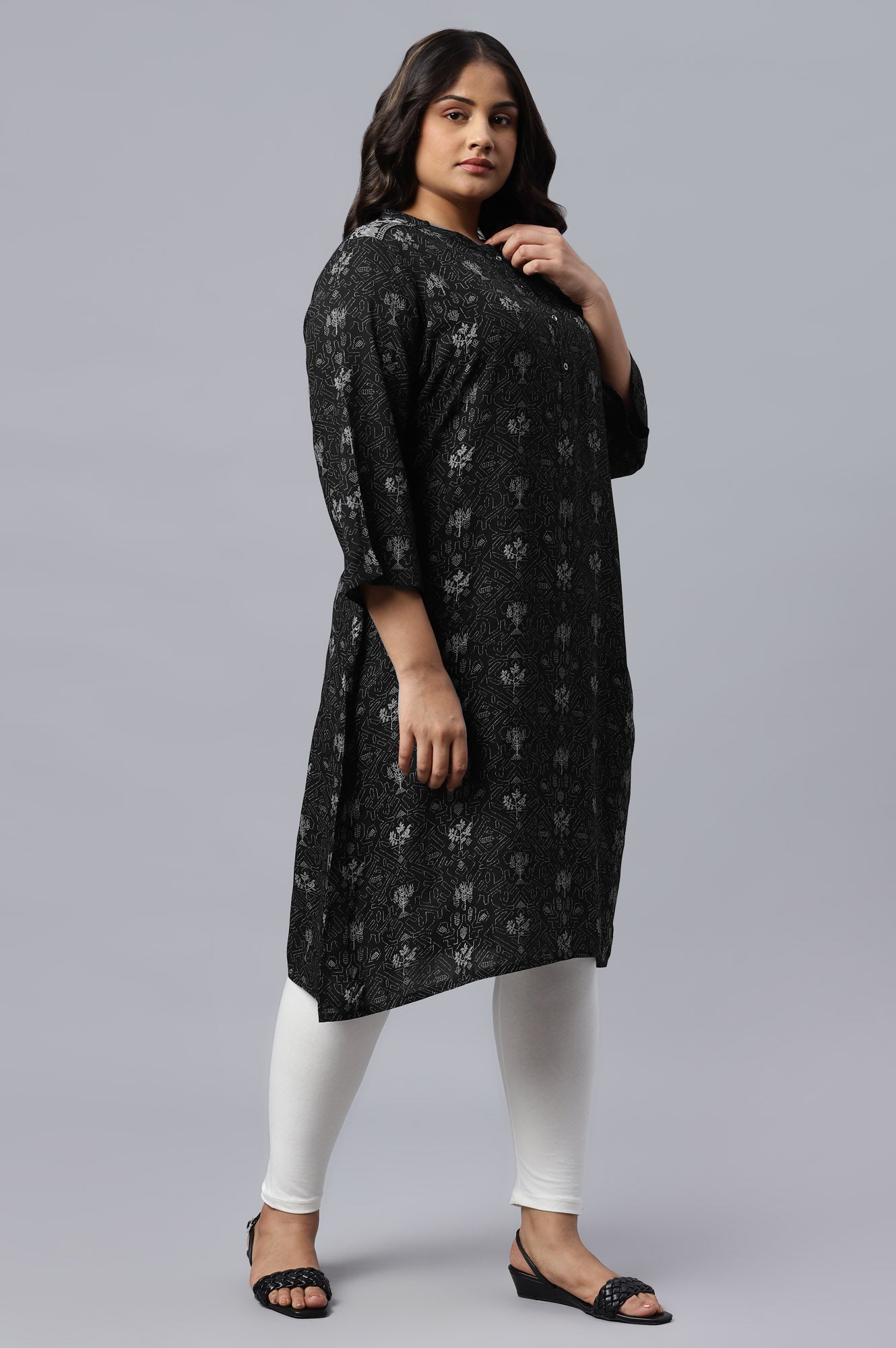 Black Floral Print kurta With Shoulder Panels