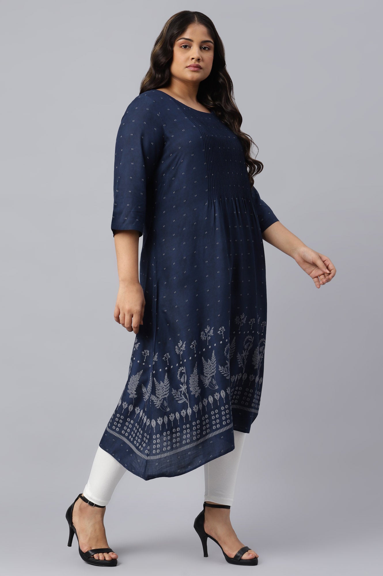 Plus Size Indo Floral Print A-Line kurta With Pin Tucks