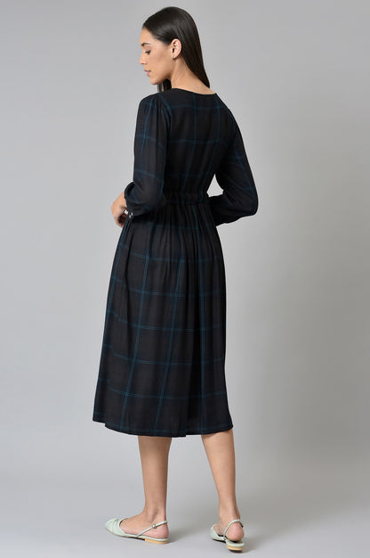 Black V-Neck Checks Dress