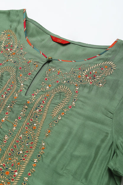 Green Straight kurta With Embroidered Yoke