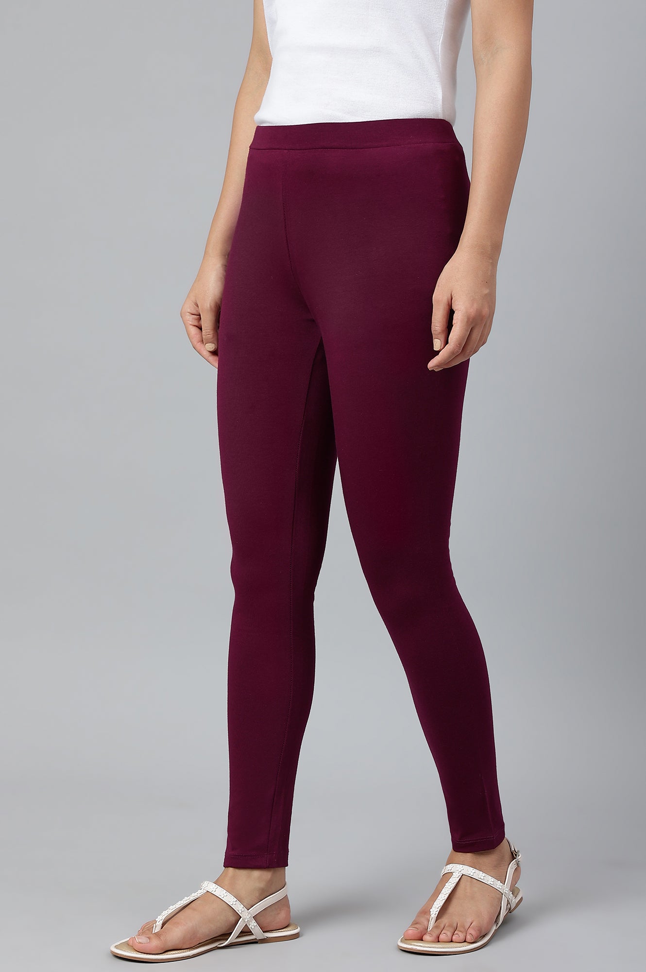 Deep Purple Solid Knitted Women Tights