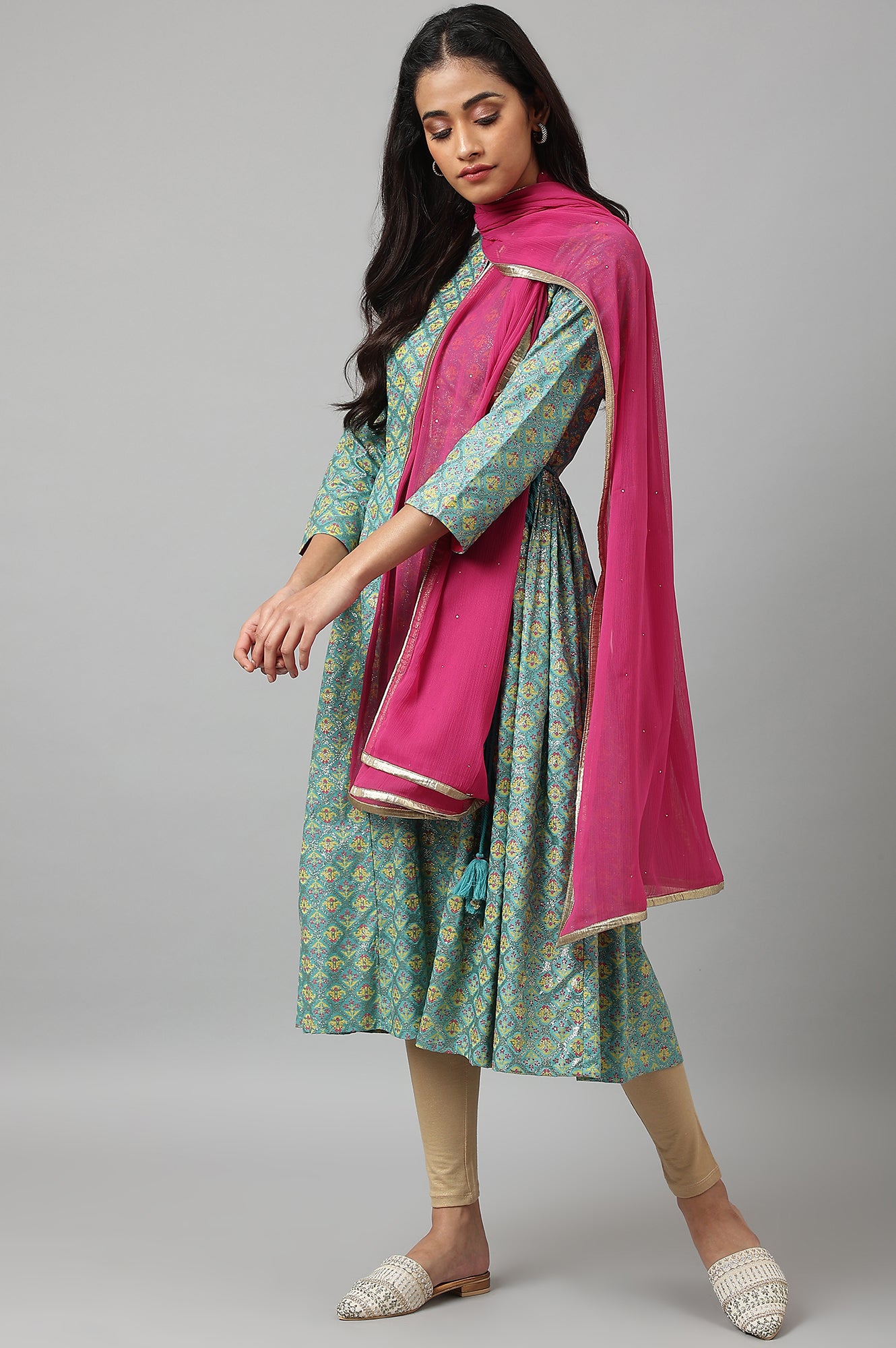 Magenta Crinckled Chiffon Dupatta With Mukaish