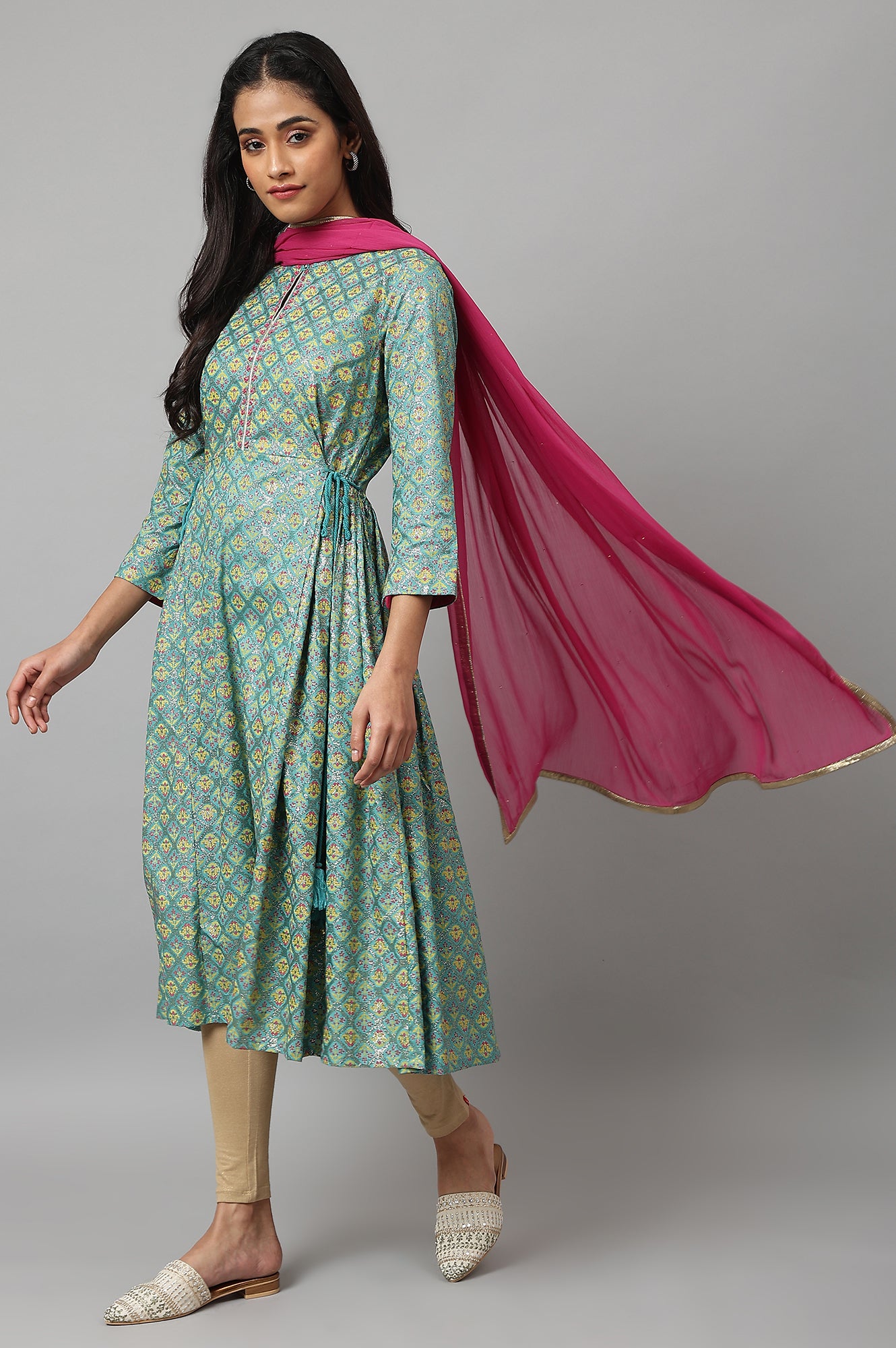 Magenta Crinckled Chiffon Dupatta With Mukaish