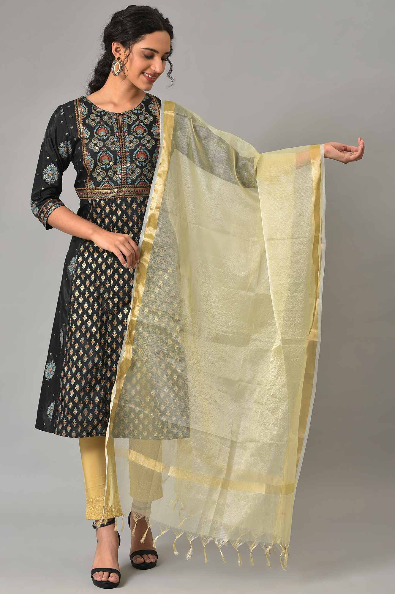 Gold Organza Dupatta With Zari Woven