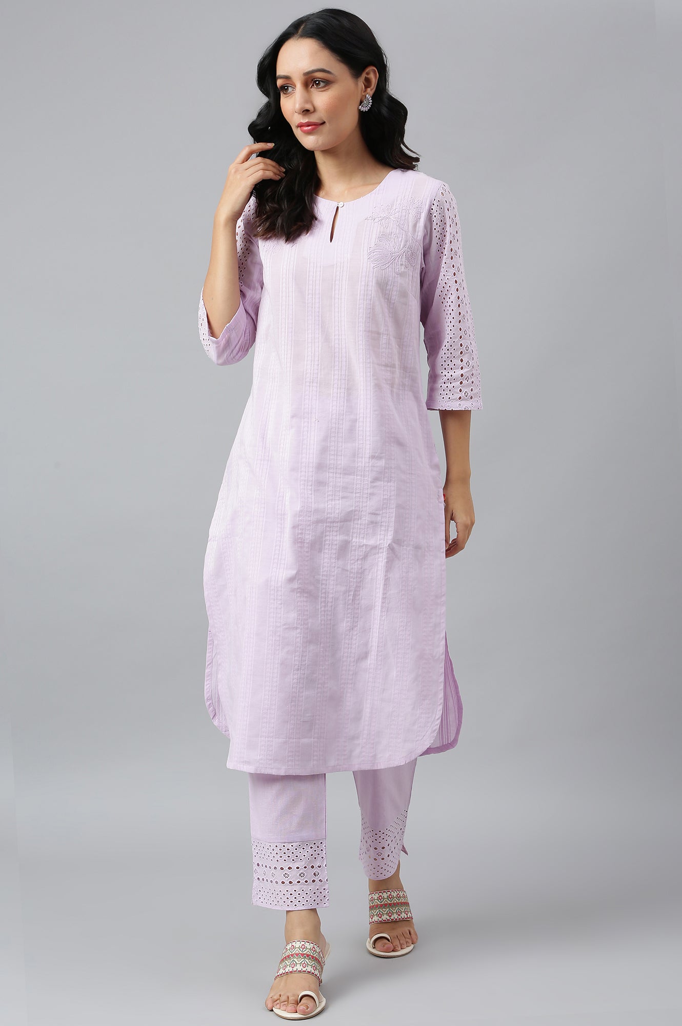 Lavenden Textured Schffli kurta With Pants.