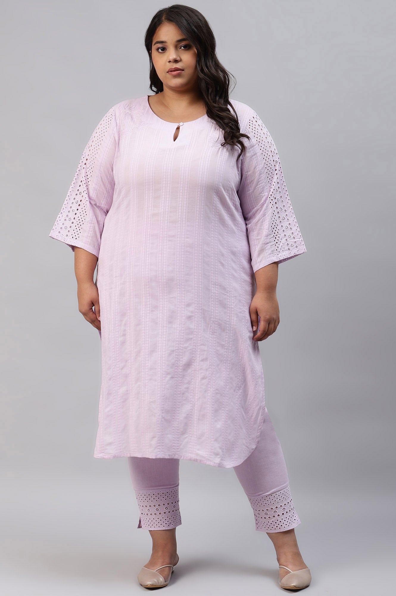 Plus Size Lavenden Textured Schffli kurta With Pants.