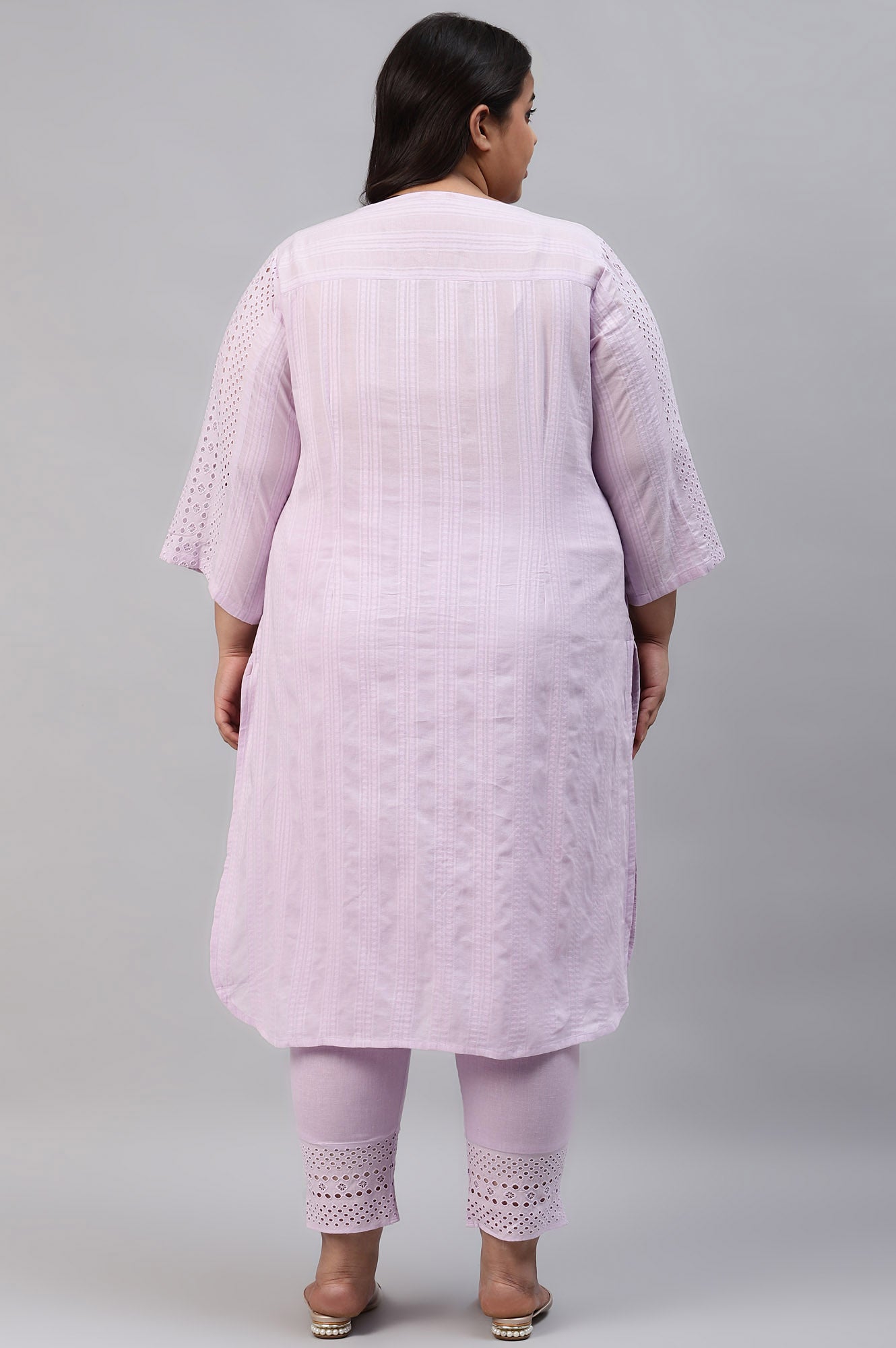 Plus Size Lavenden Textured Schffli kurta With Pants.