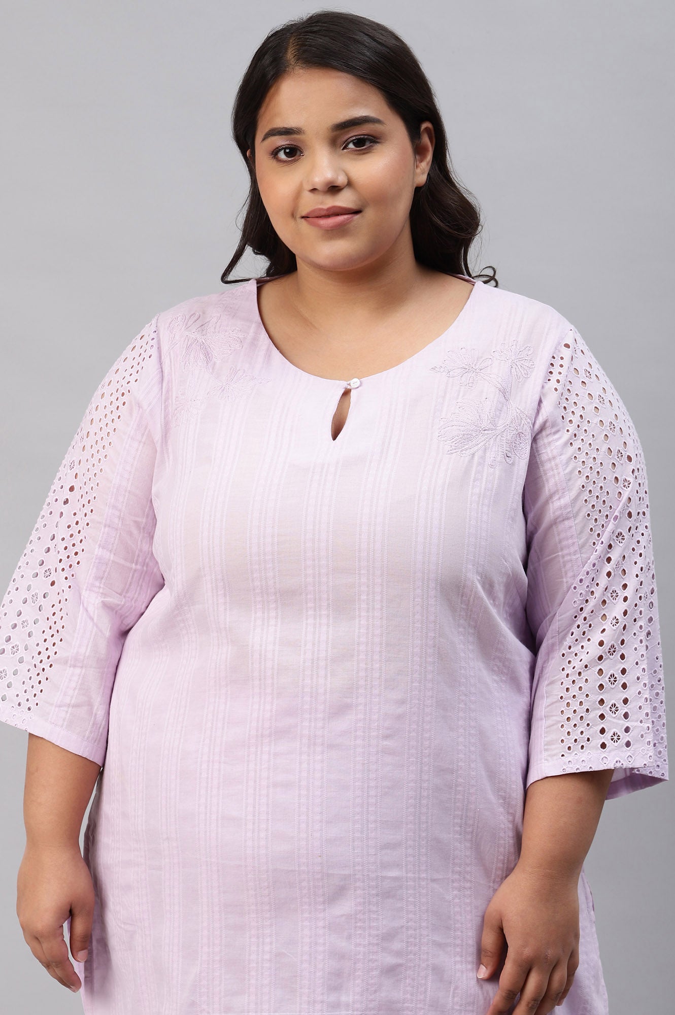 Plus Size Lavenden Textured Schffli kurta With Pants.