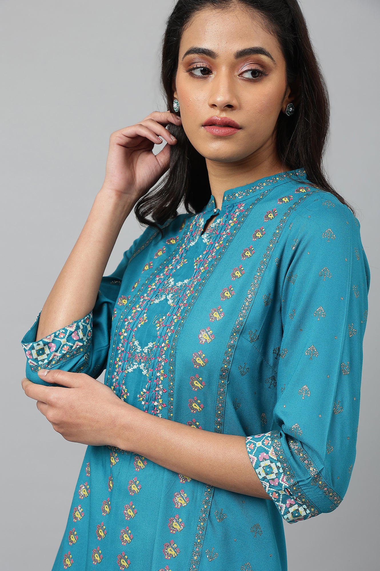 Blue A-Line Embroidered kurta With Parallel Pants