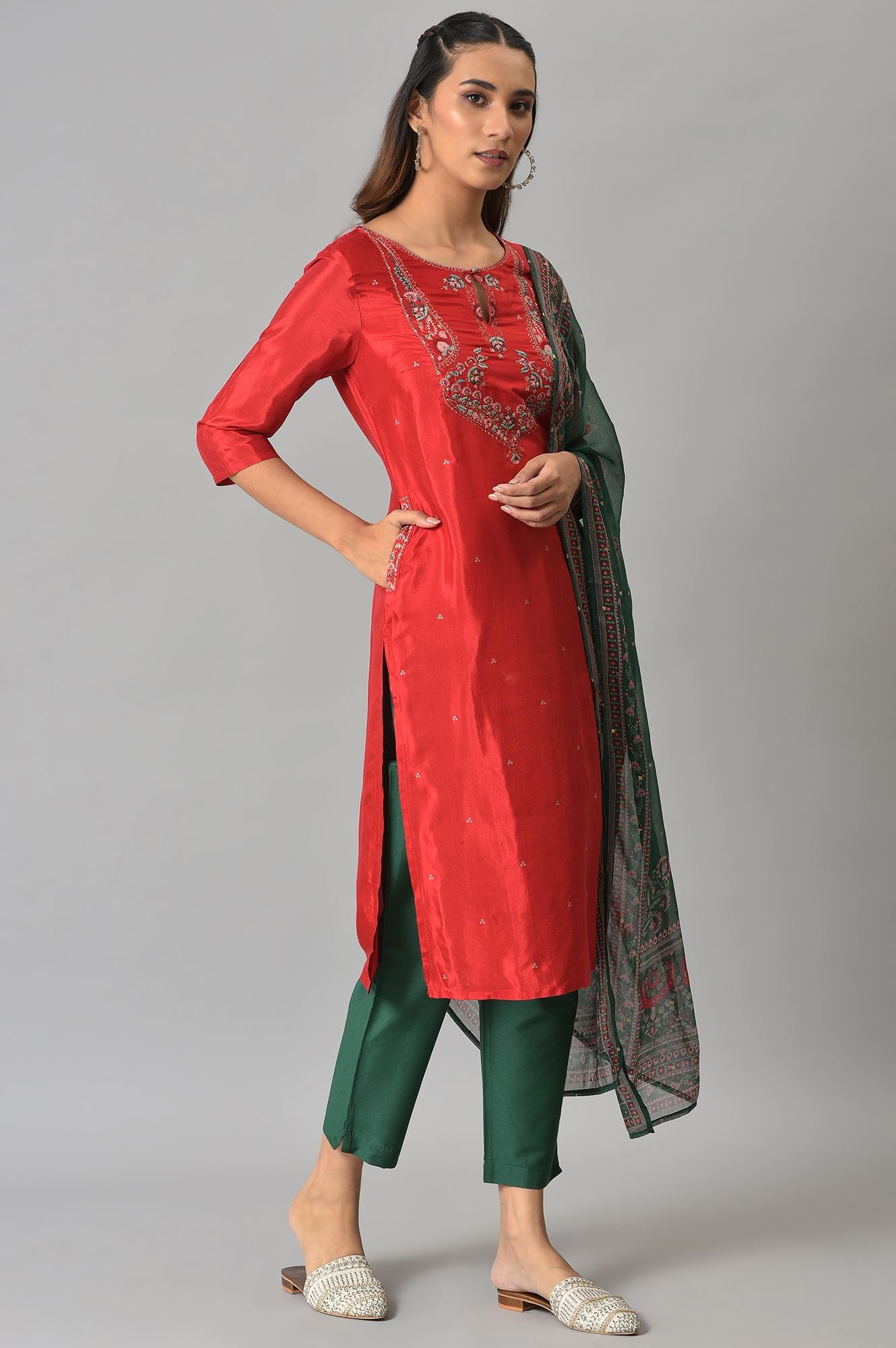 Red Glitter Printed Festive kurta With Green Slim Pants And Printed Dupatta