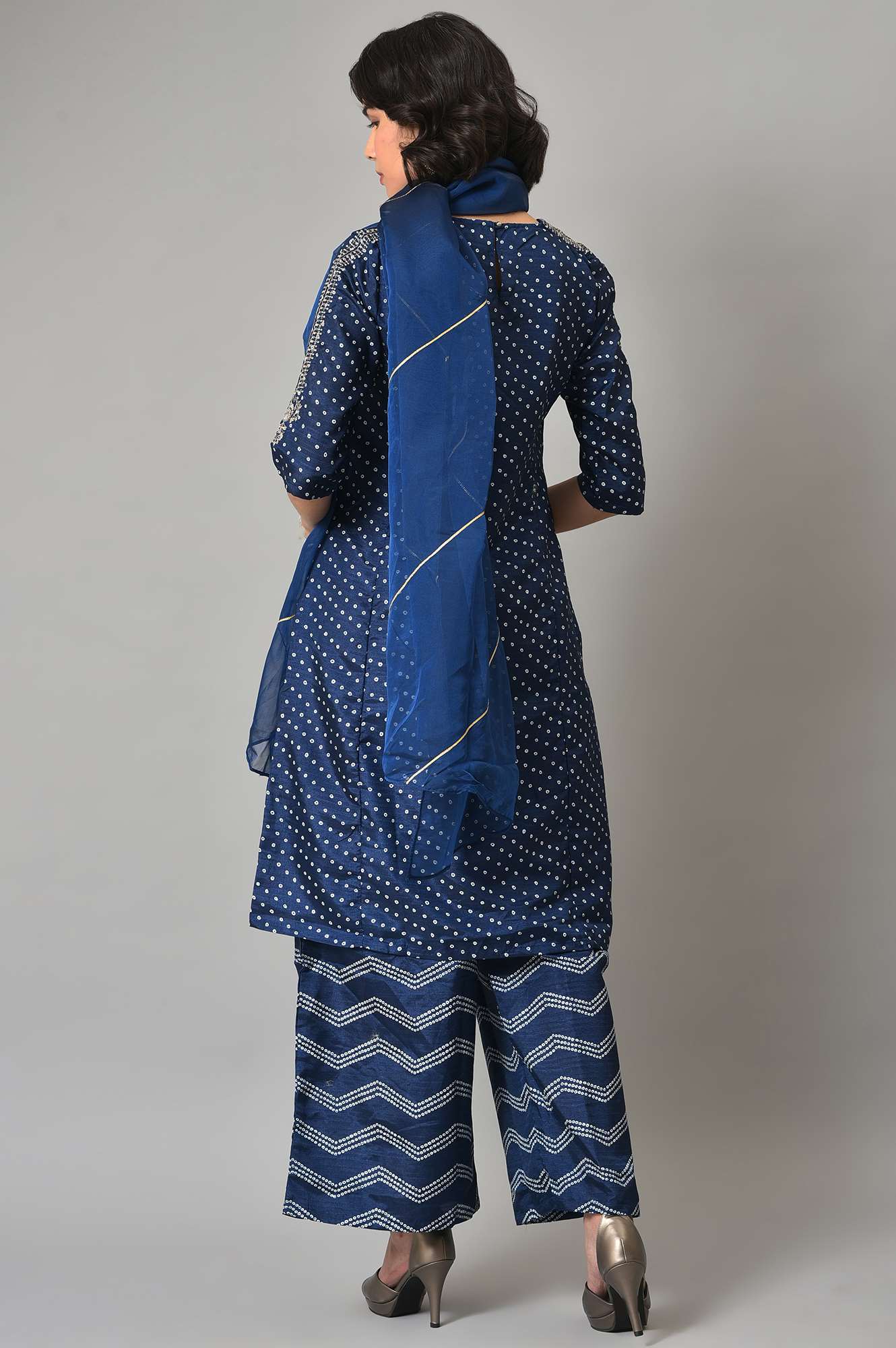 Blue Bandhani Printed kurta With Bandhani Pants And Organza Dupatta