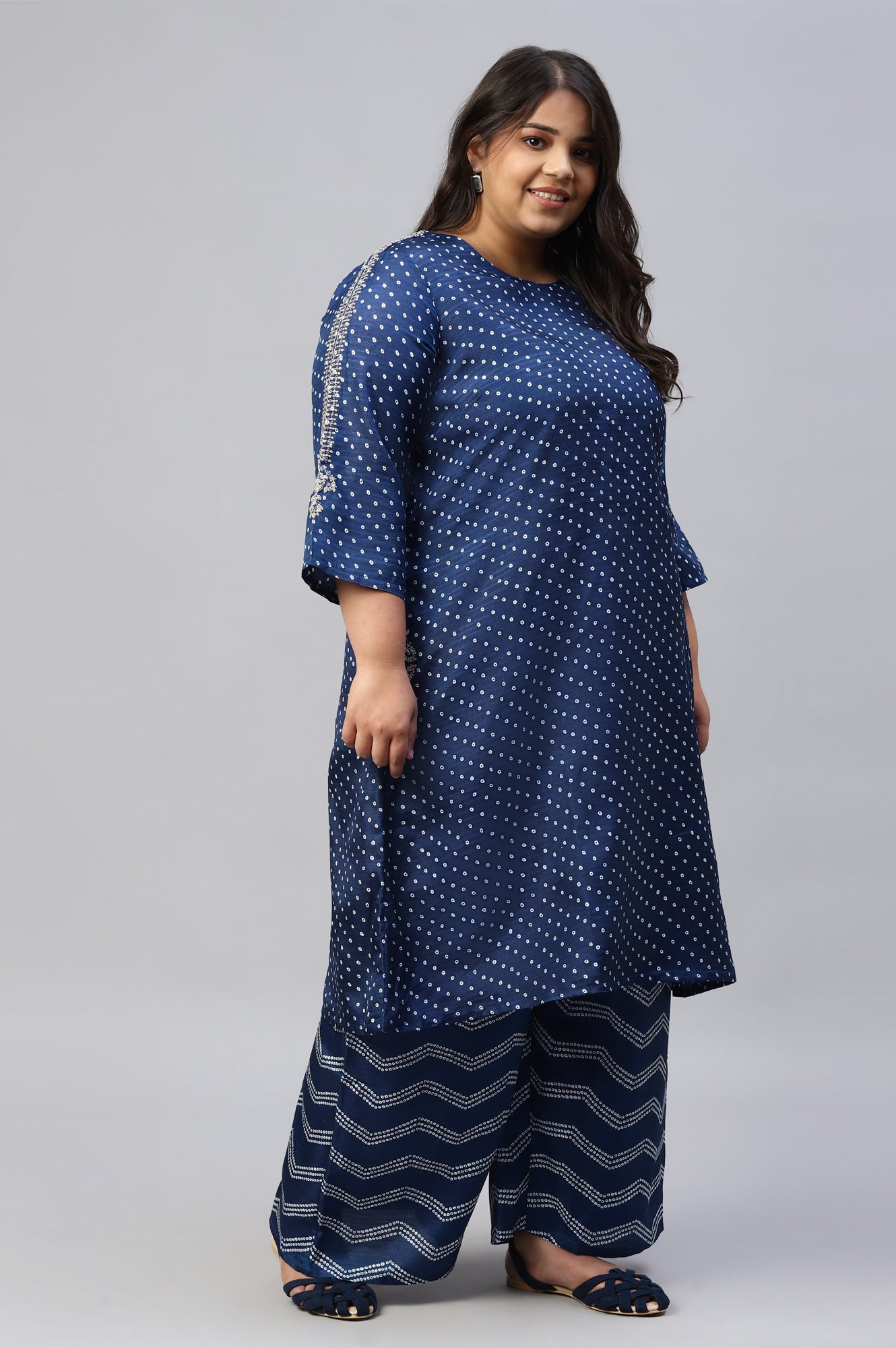 Blue Plus Size Bandhani Printed kurta With Bandhani Pants And Organza Dupatta