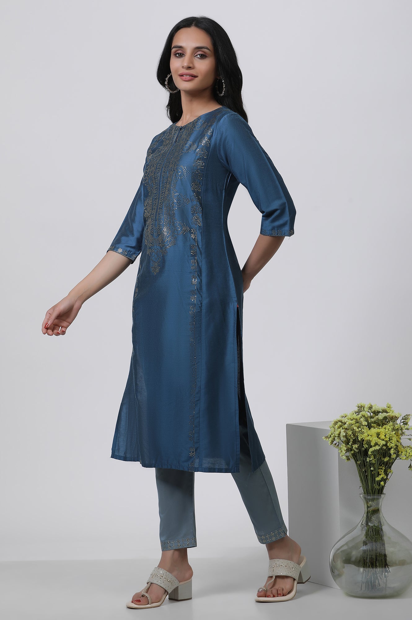 Blue Mukaish Kurta And Slim Pants Set