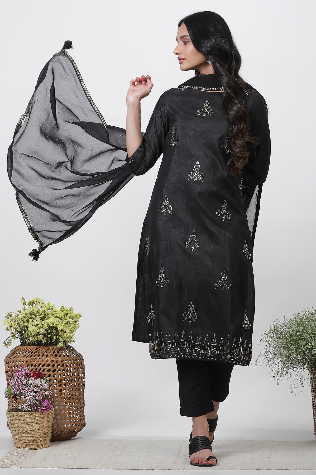 Black Mukaish Festive Kurta, Pants And Dupatta Set