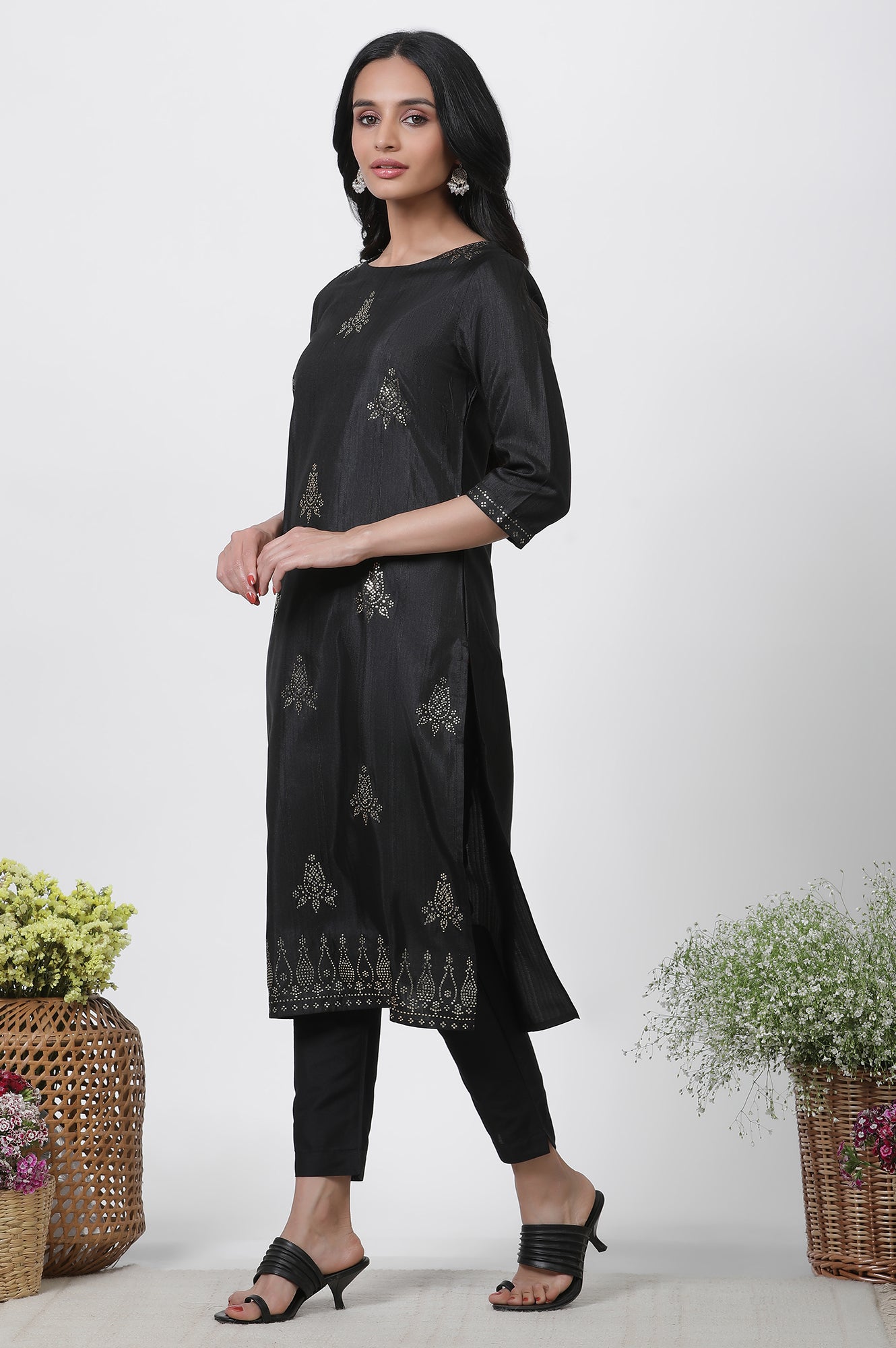 Black Mukaish Festive Kurta, Pants And Dupatta Set