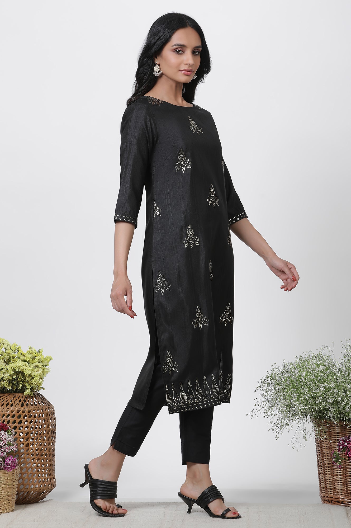 Black Mukaish Festive Kurta, Pants And Dupatta Set