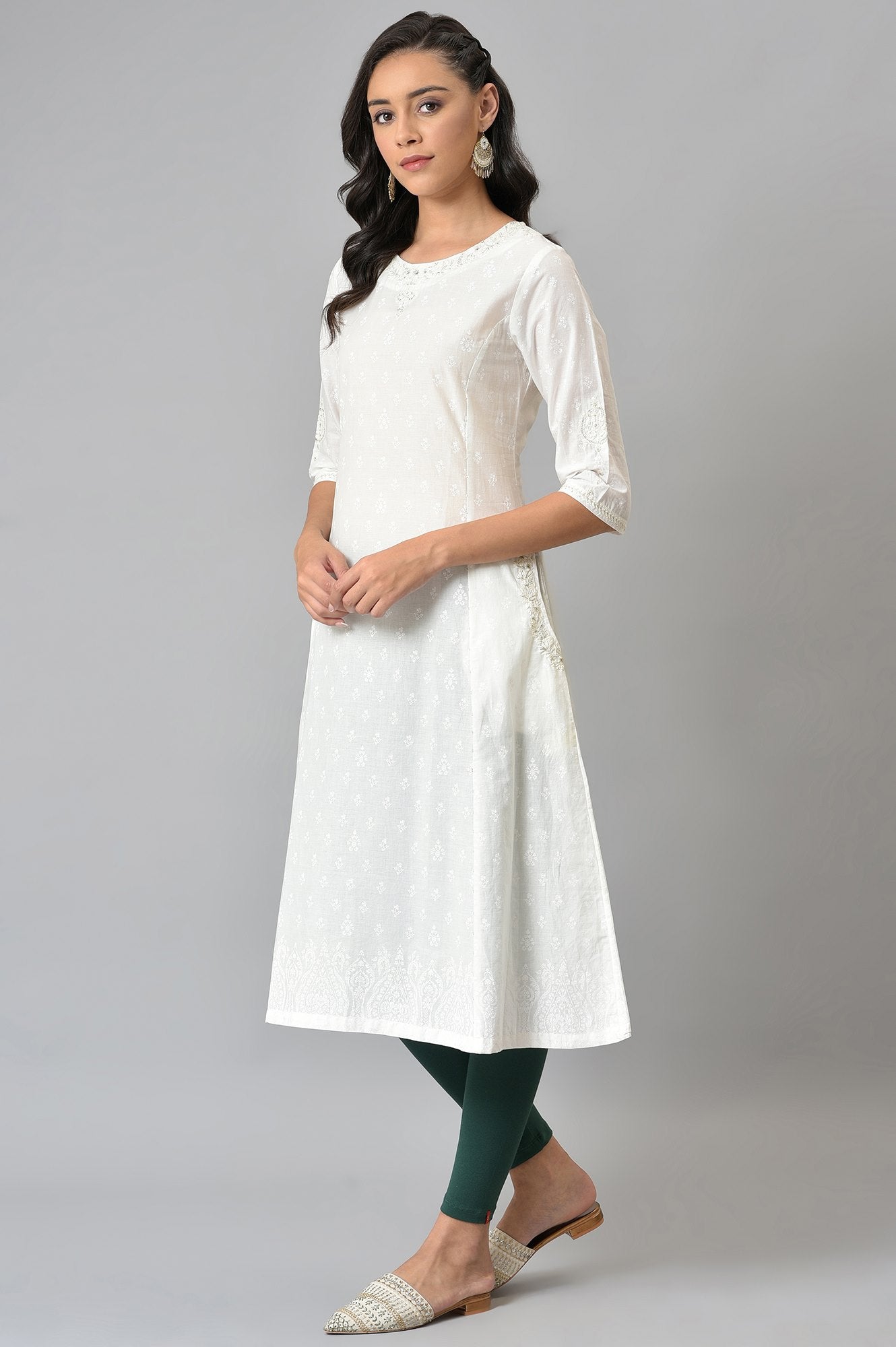 Ecru A-Line Embroidered kurta